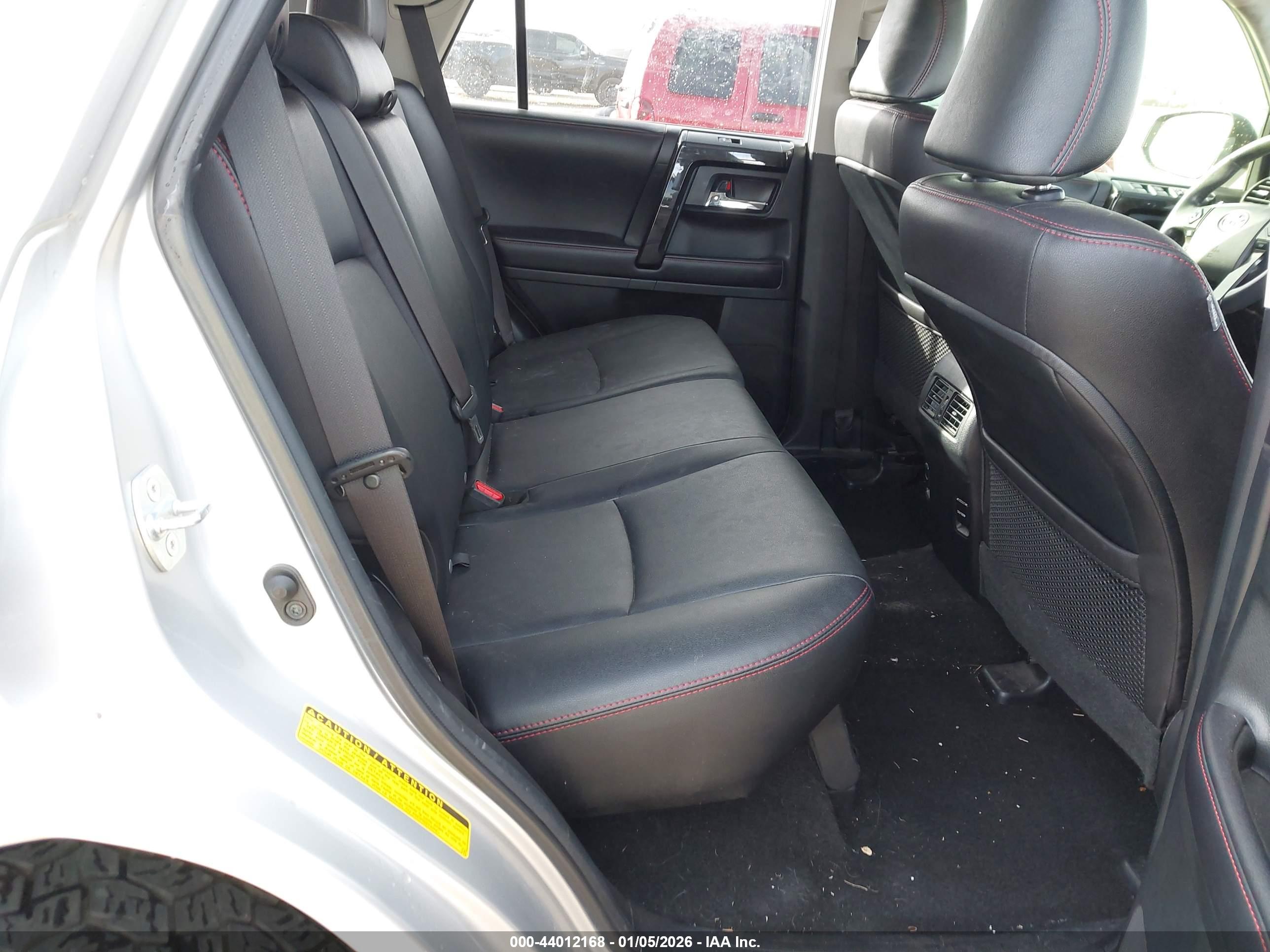 TOYOTA 4RUNNER image 8