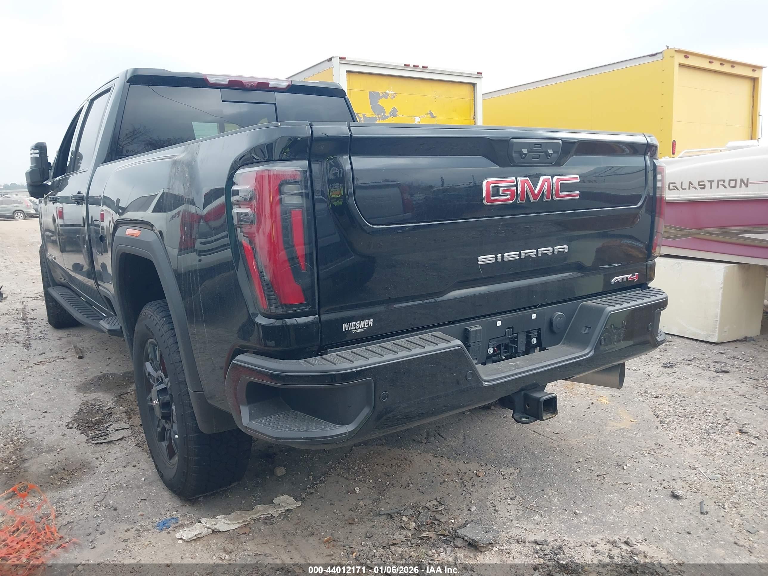 GMC SIERRA image 3