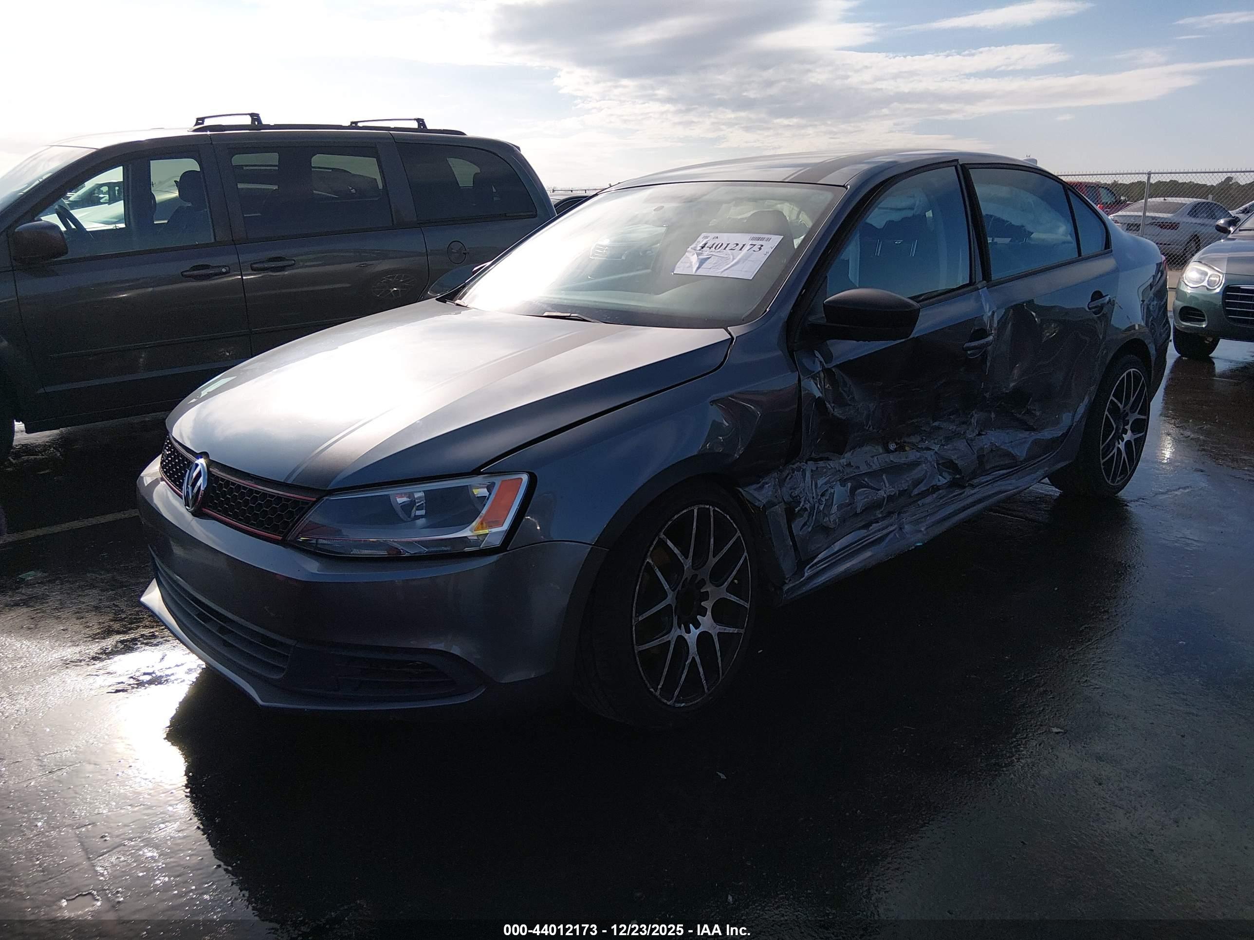 VOLKSWAGEN JETTA image 2