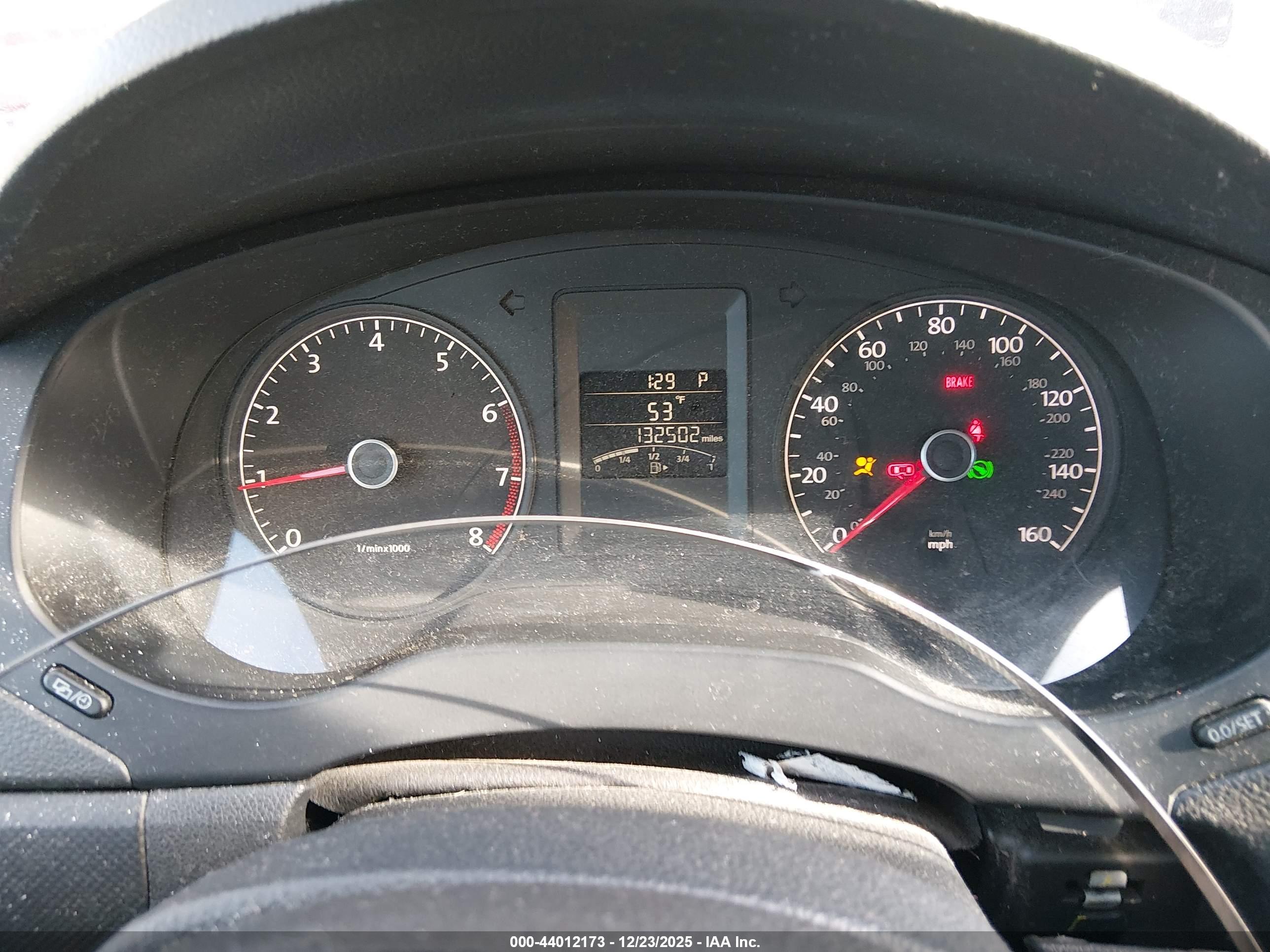 VOLKSWAGEN JETTA image 7