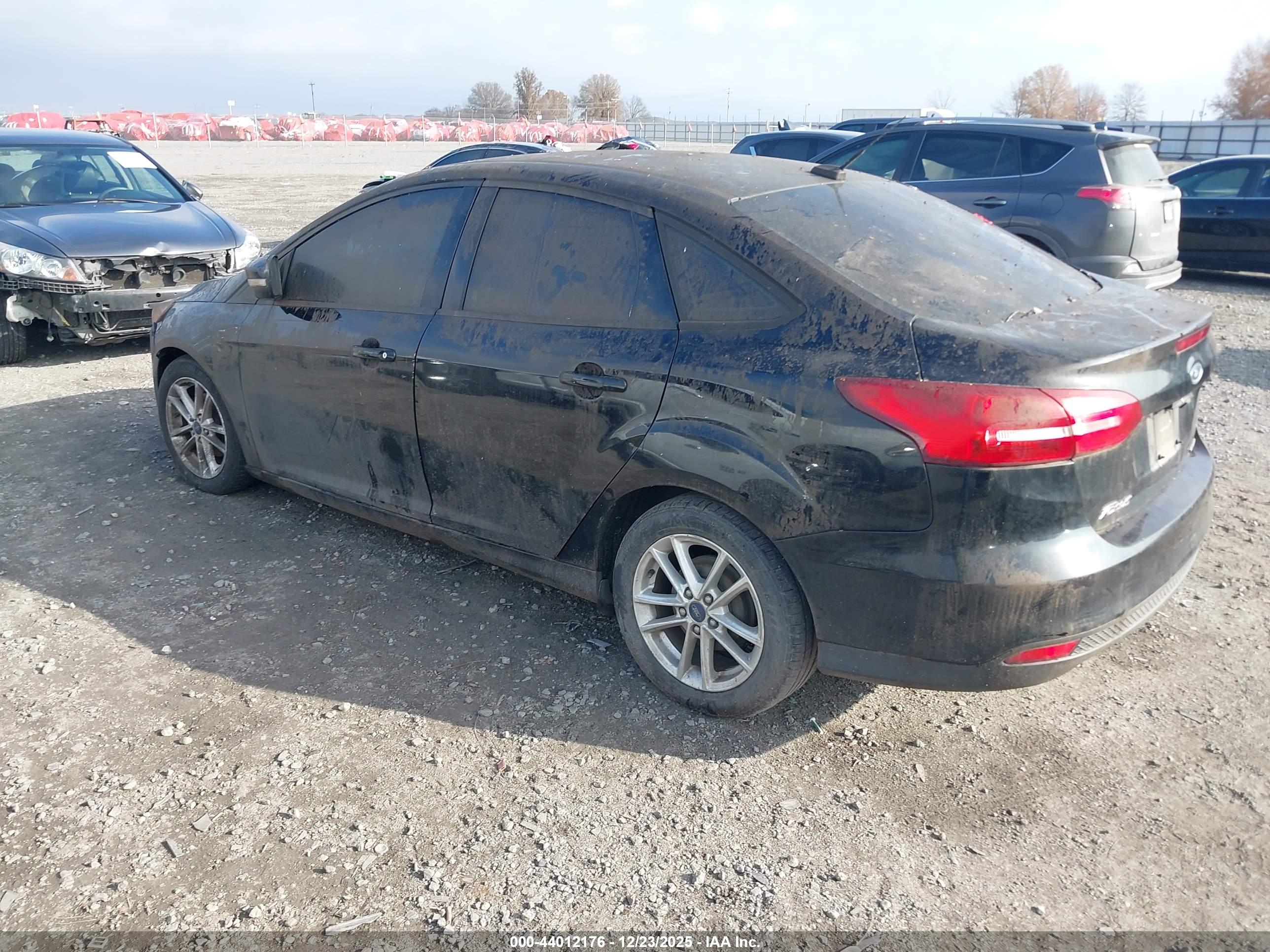FORD FOCUS image 3
