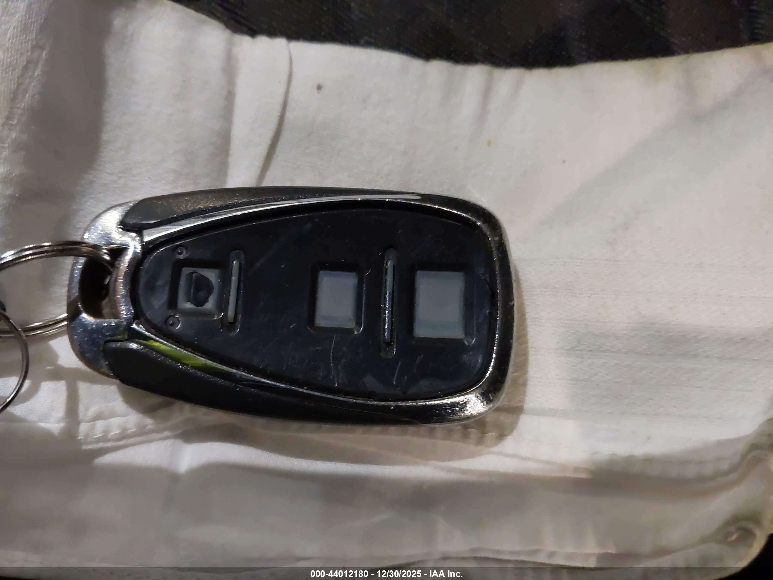 CHEVROLET EQUINOX image 11