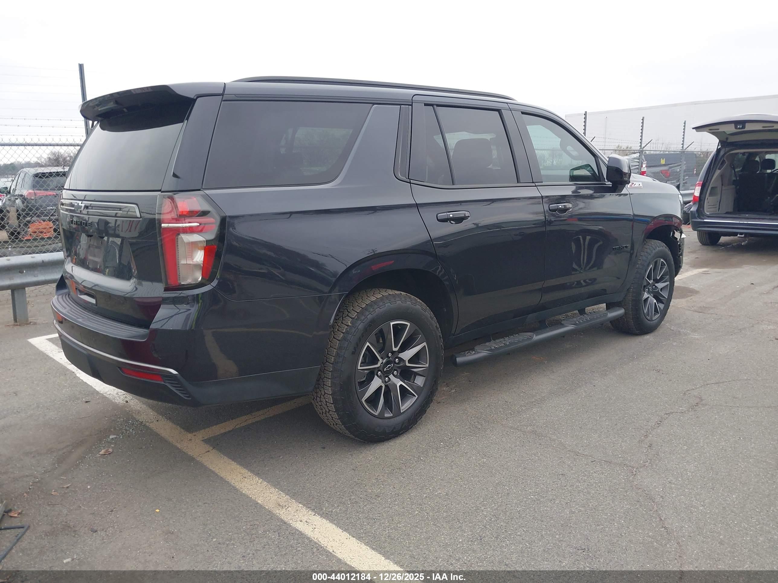 CHEVROLET TAHOE image 4