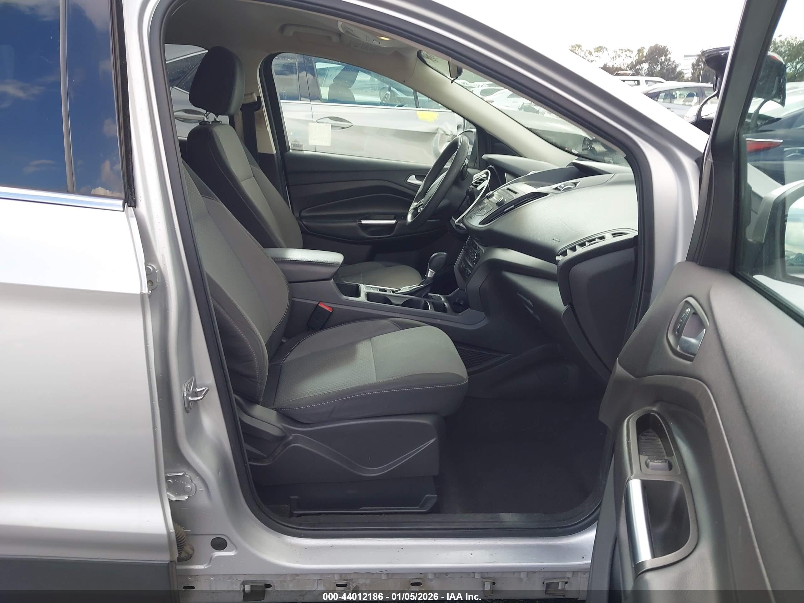 FORD ESCAPE image 5