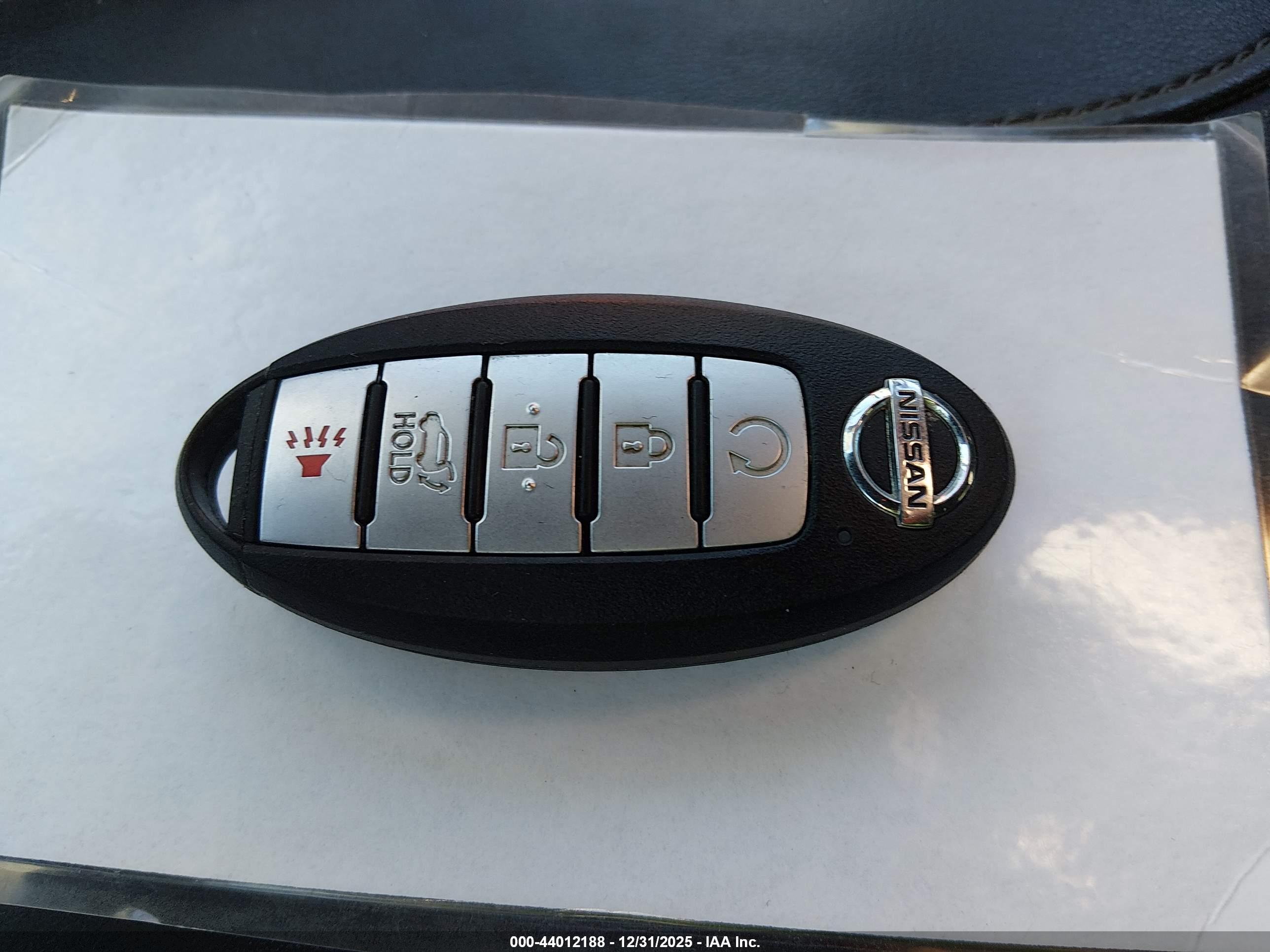 NISSAN ROGUE image 11