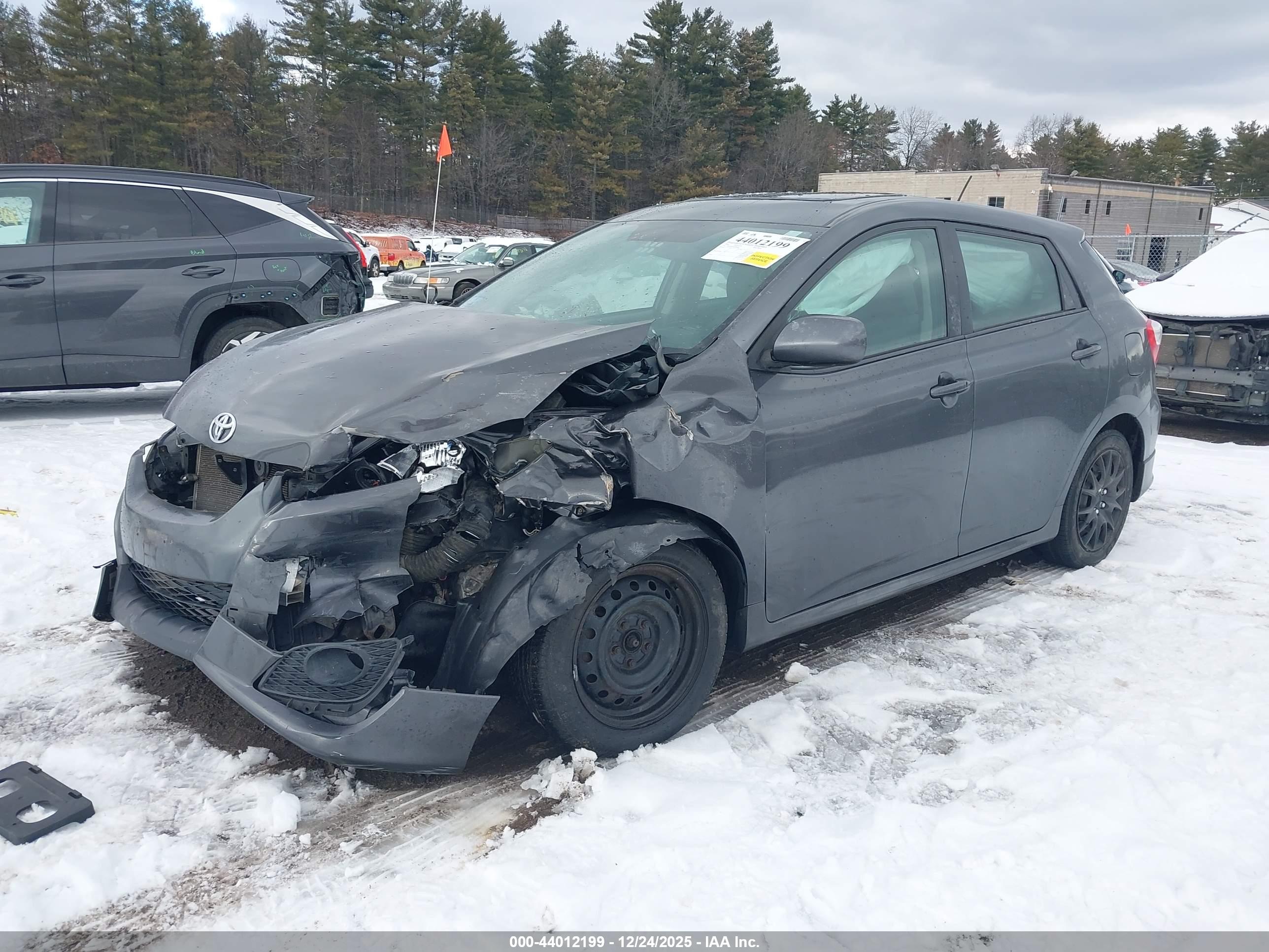 TOYOTA MATRIX image 2