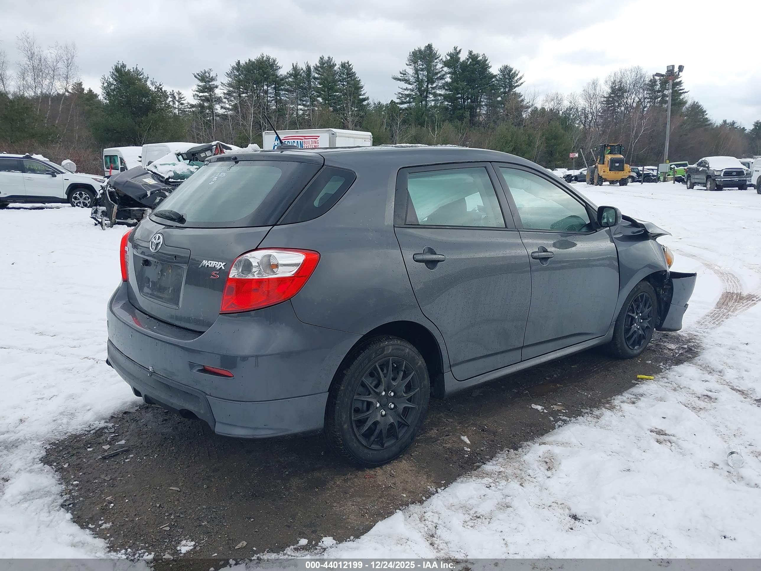 TOYOTA MATRIX image 4