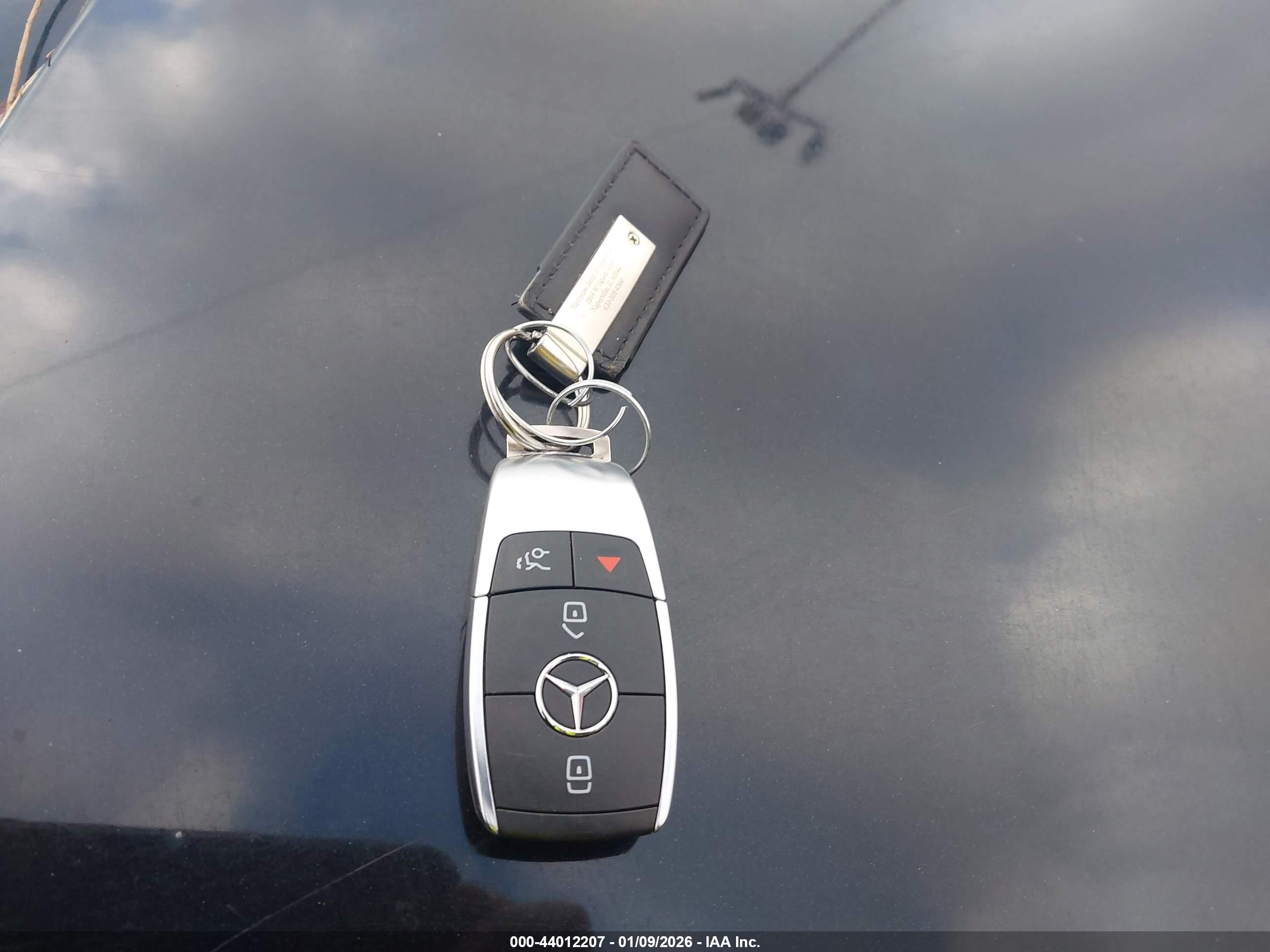 MERCEDES-BENZ A image 11