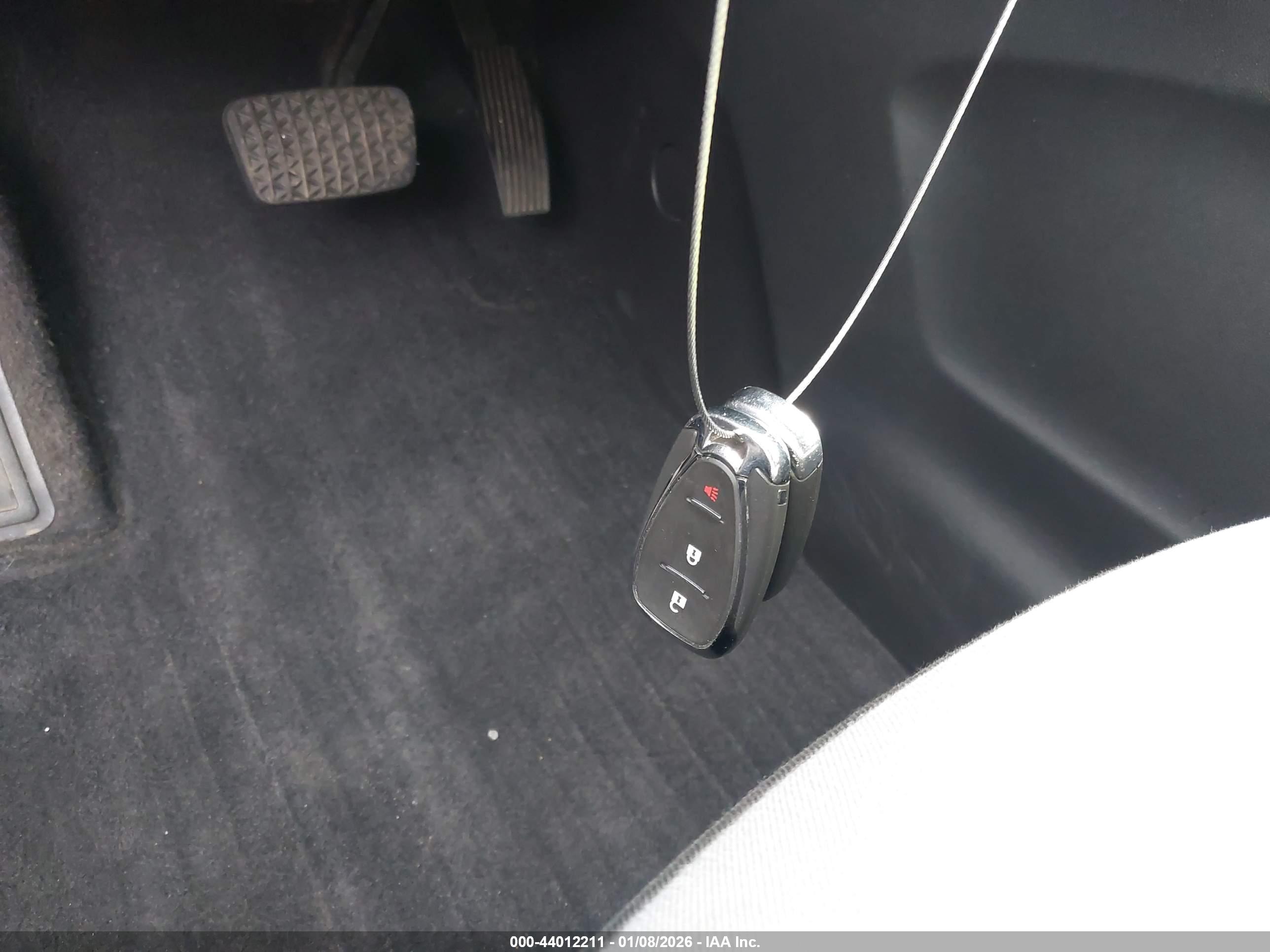 CHEVROLET EQUINOX image 11