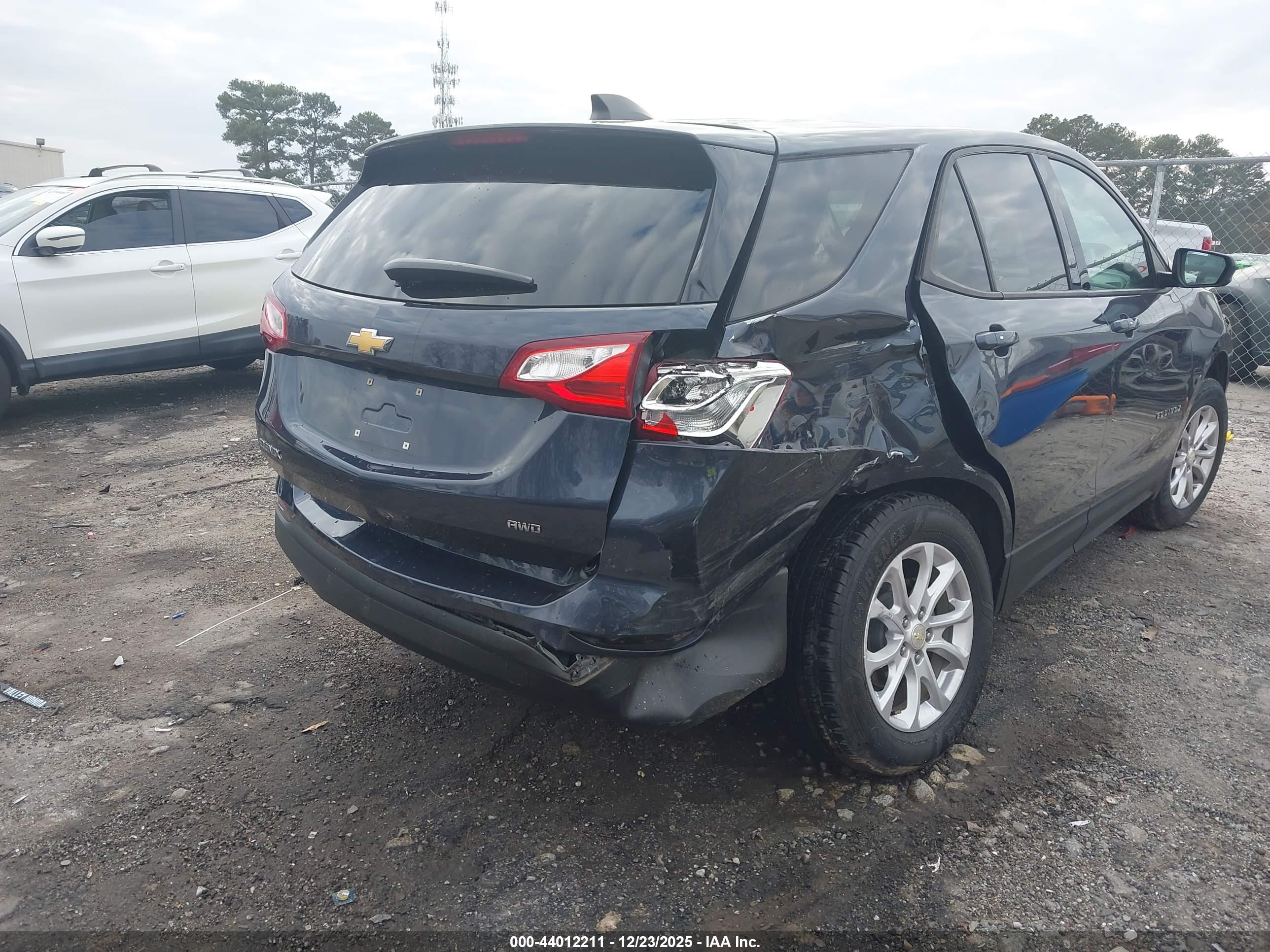 CHEVROLET EQUINOX image 6