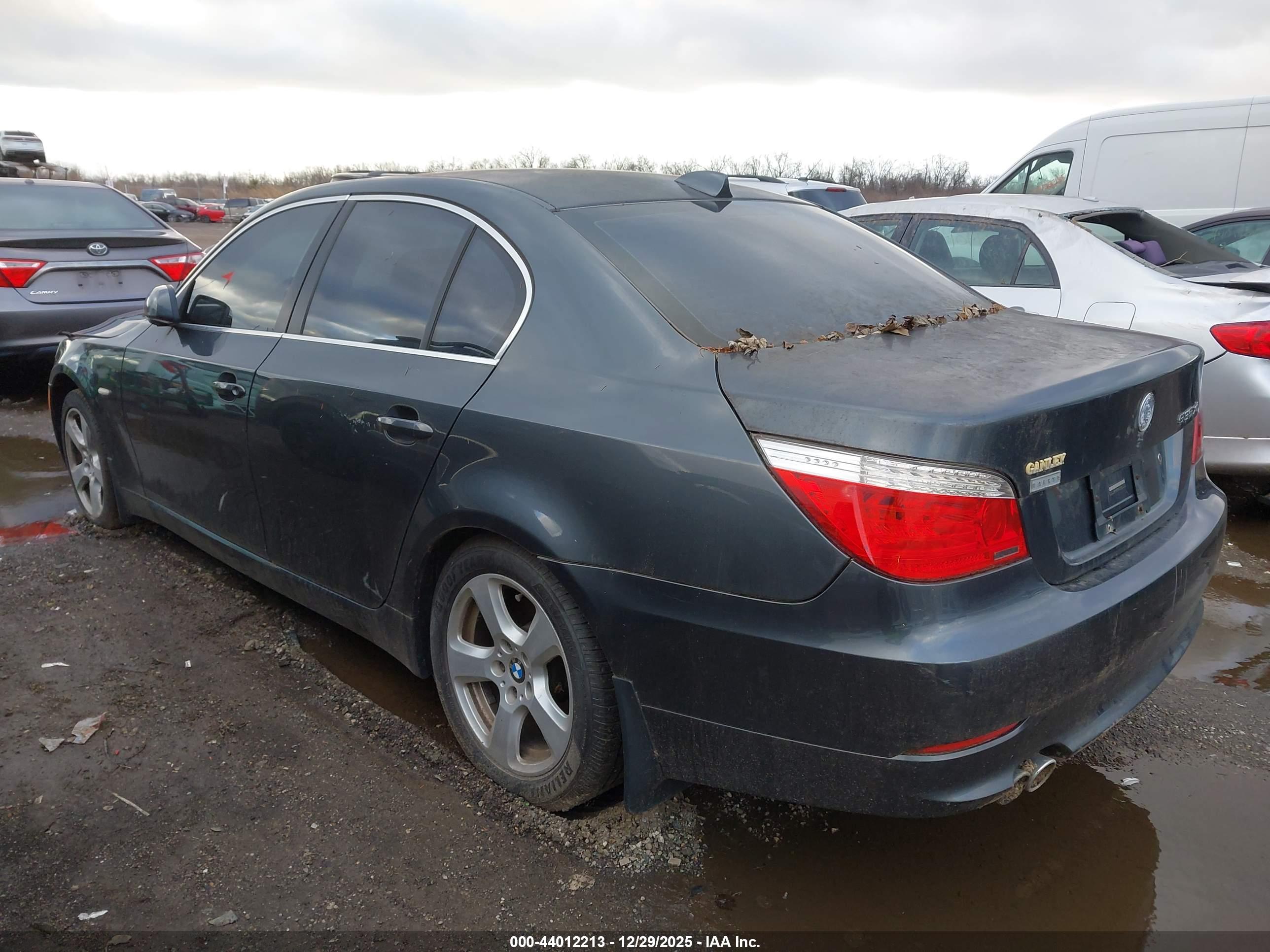 BMW 535XI image 3