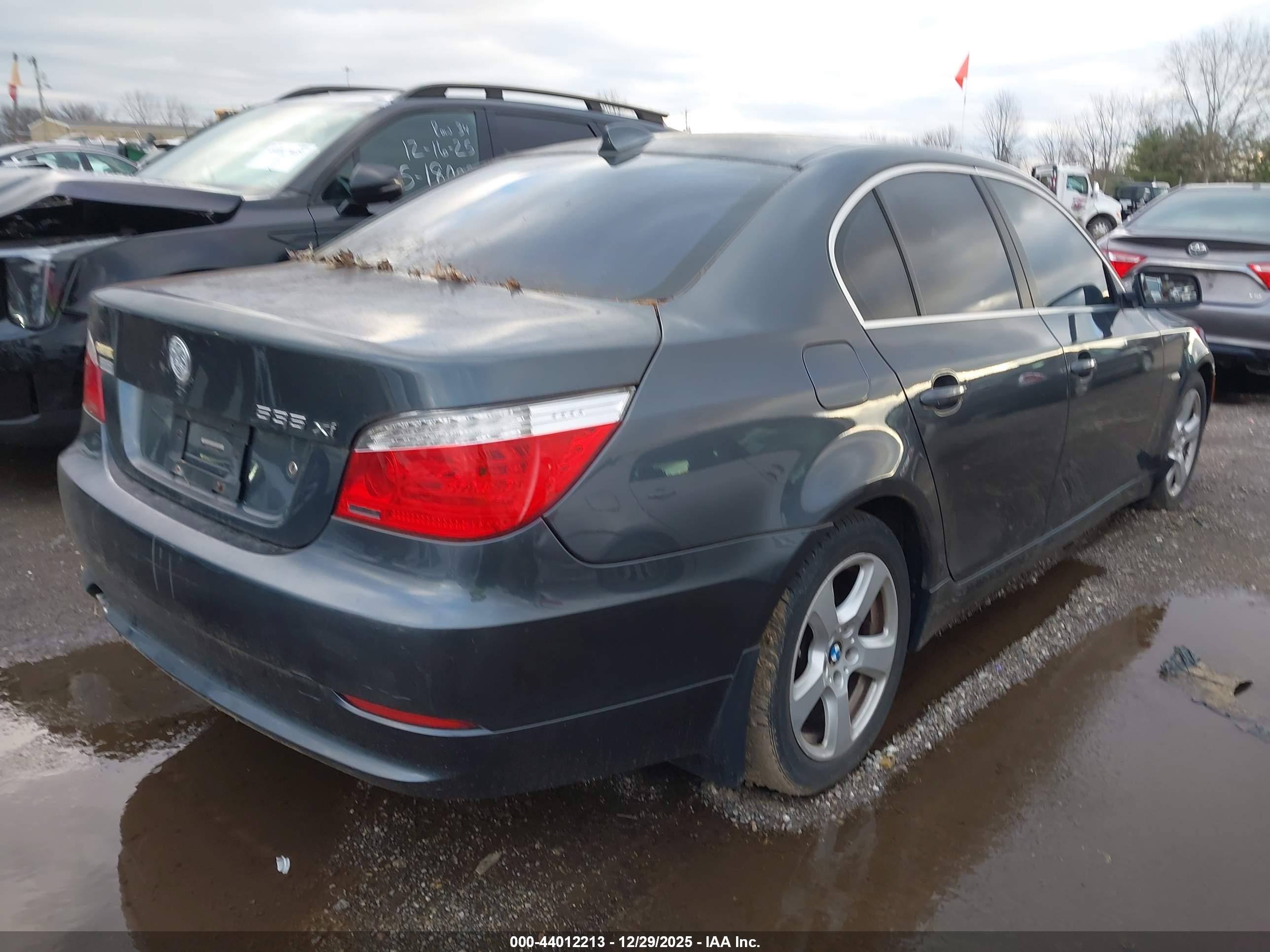 BMW 535XI image 4