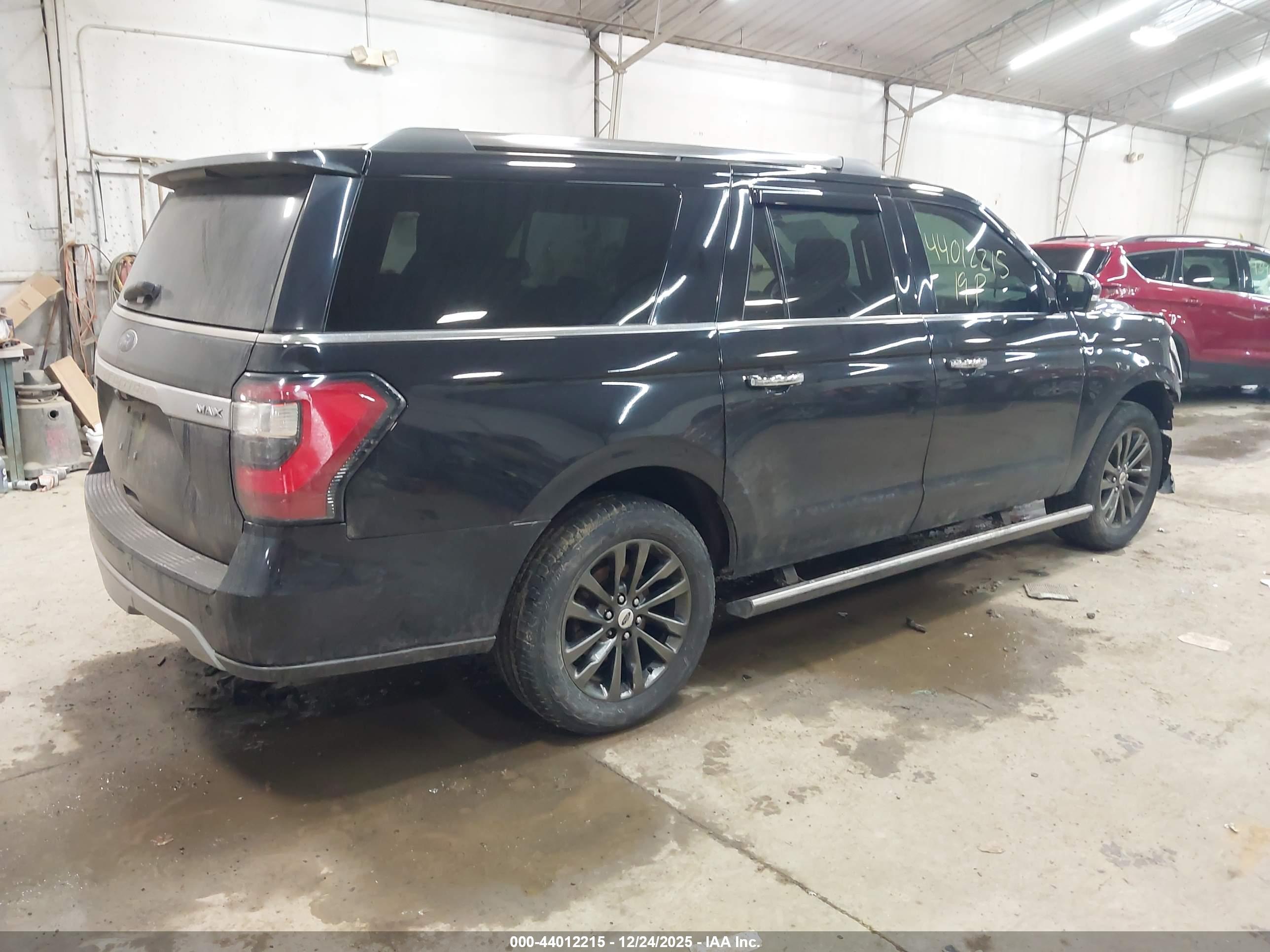 FORD EXPEDITION image 4