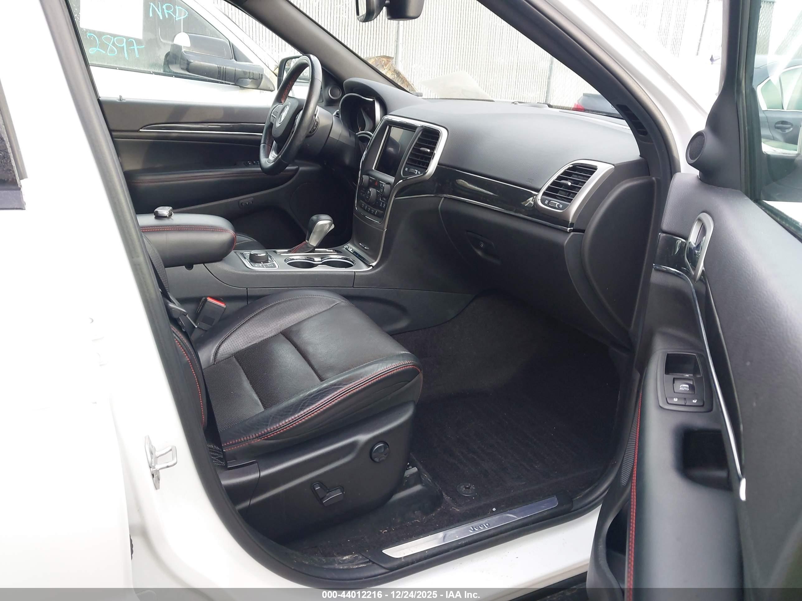 JEEP GRAND image 5