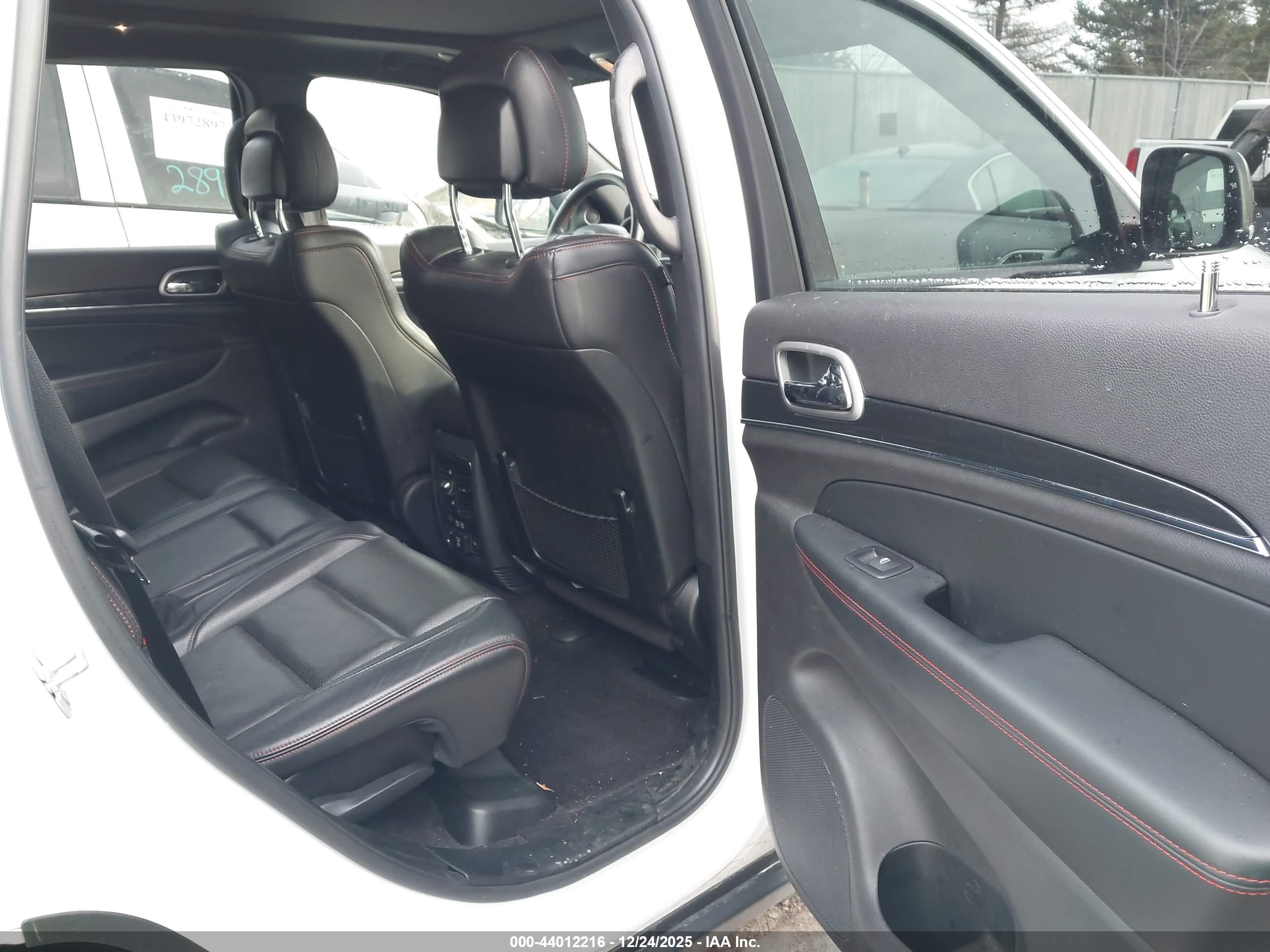 JEEP GRAND image 8