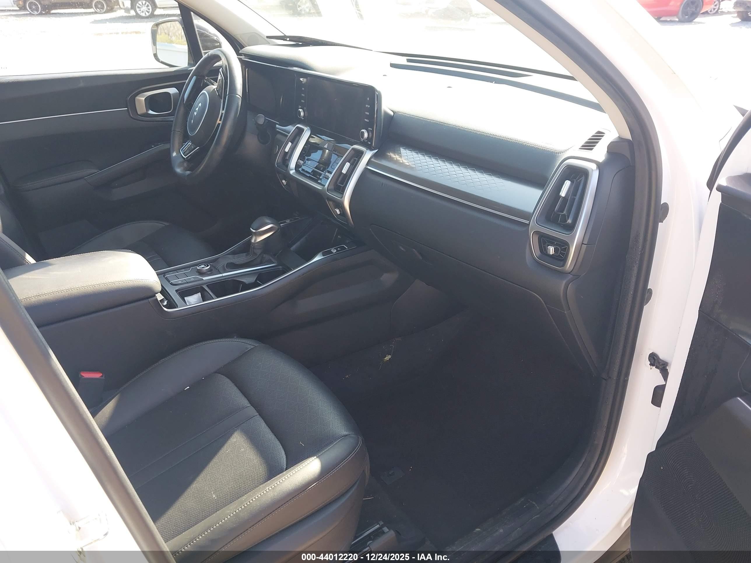 KIA SORENTO image 5