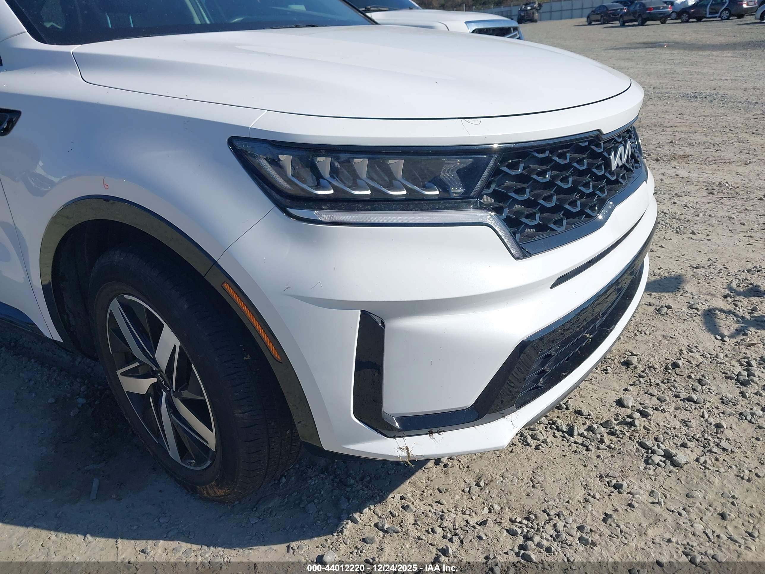 KIA SORENTO image 6