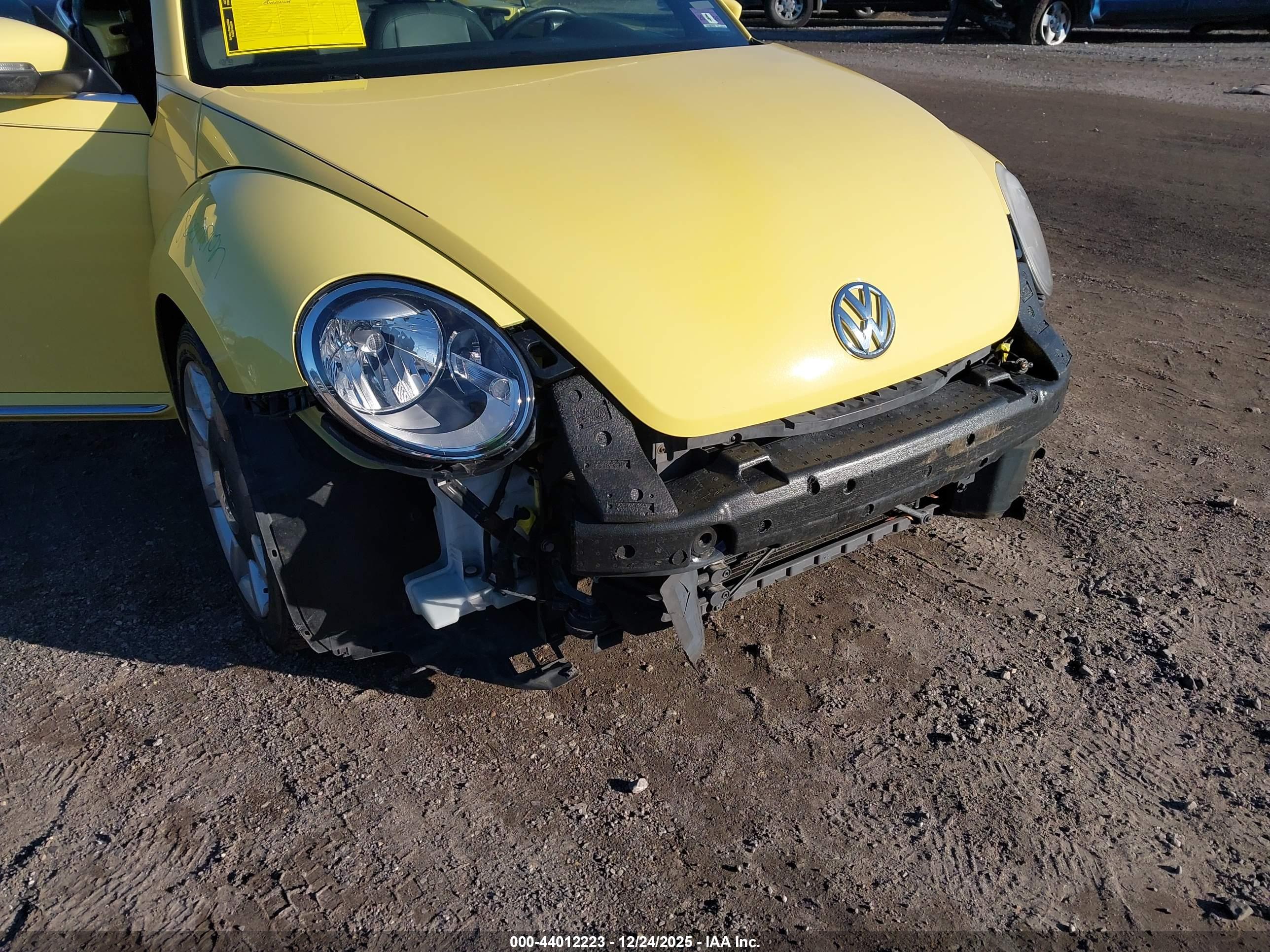 VOLKSWAGEN BEETLE image 6