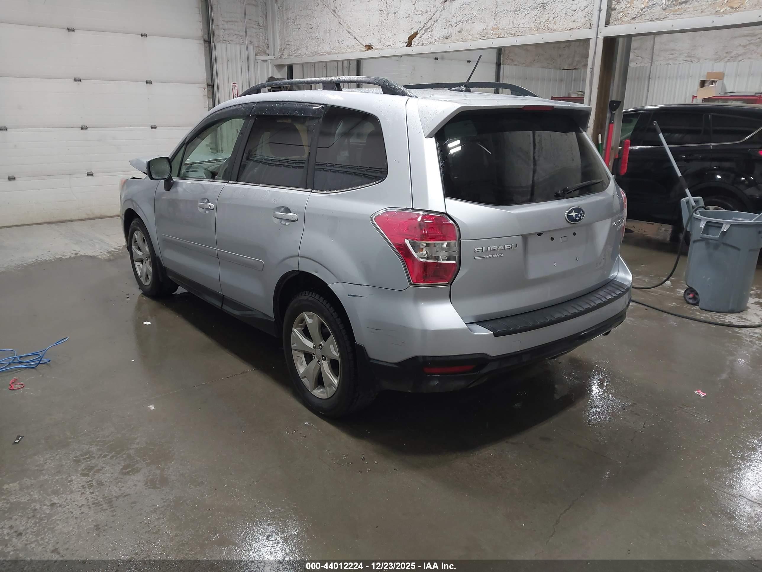 SUBARU FORESTER image 3