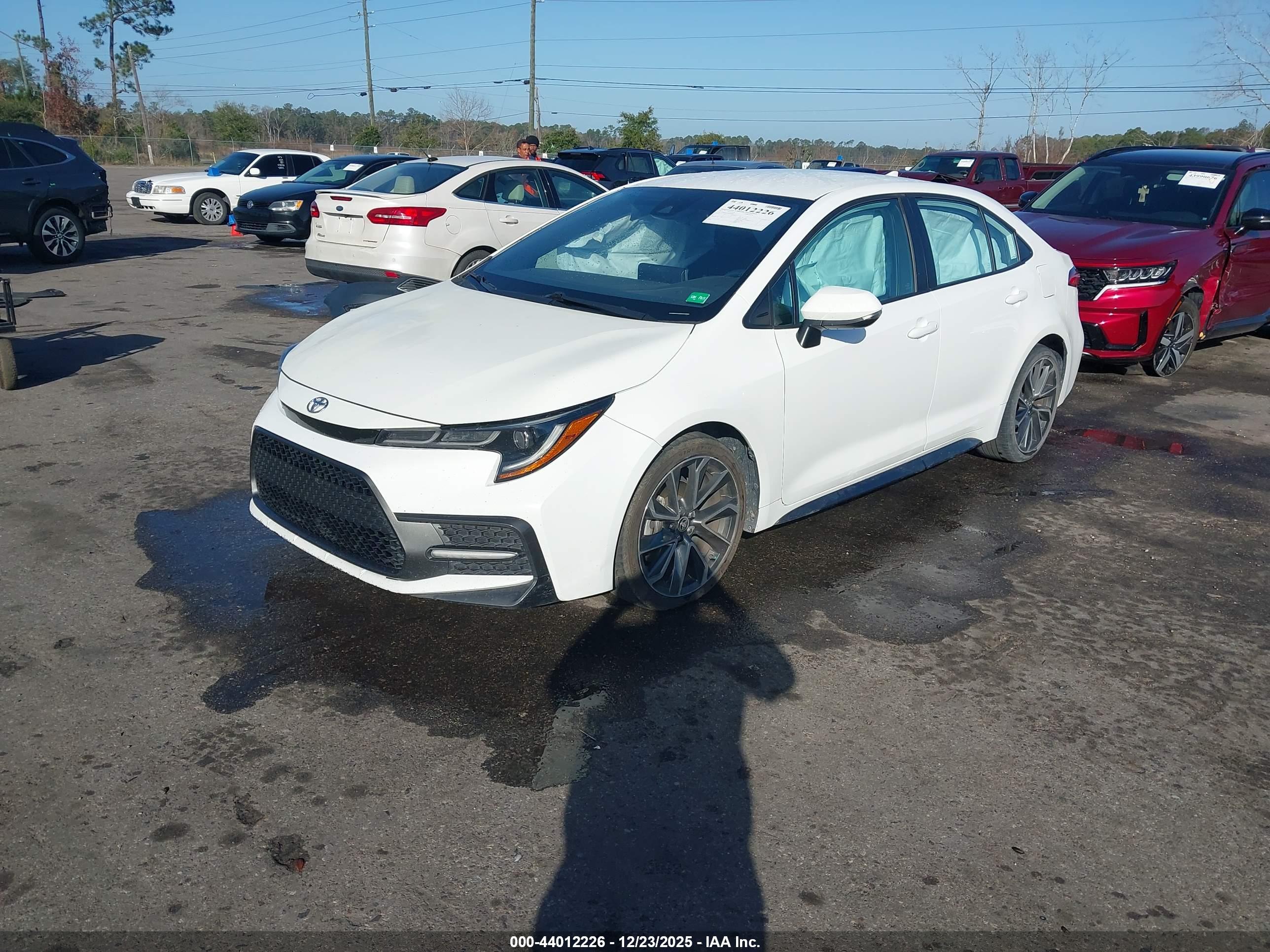 TOYOTA COROLLA image 2