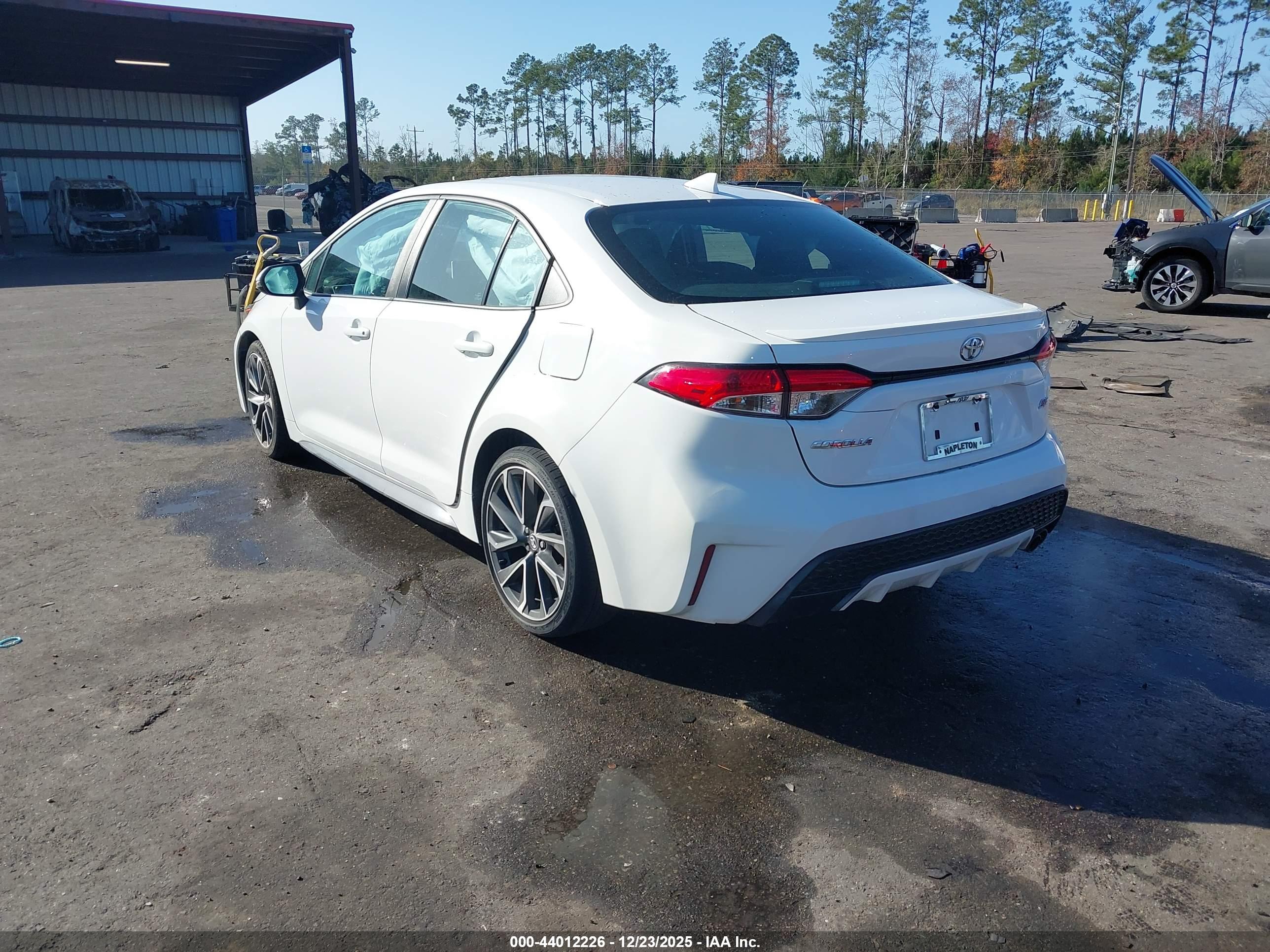 TOYOTA COROLLA image 3