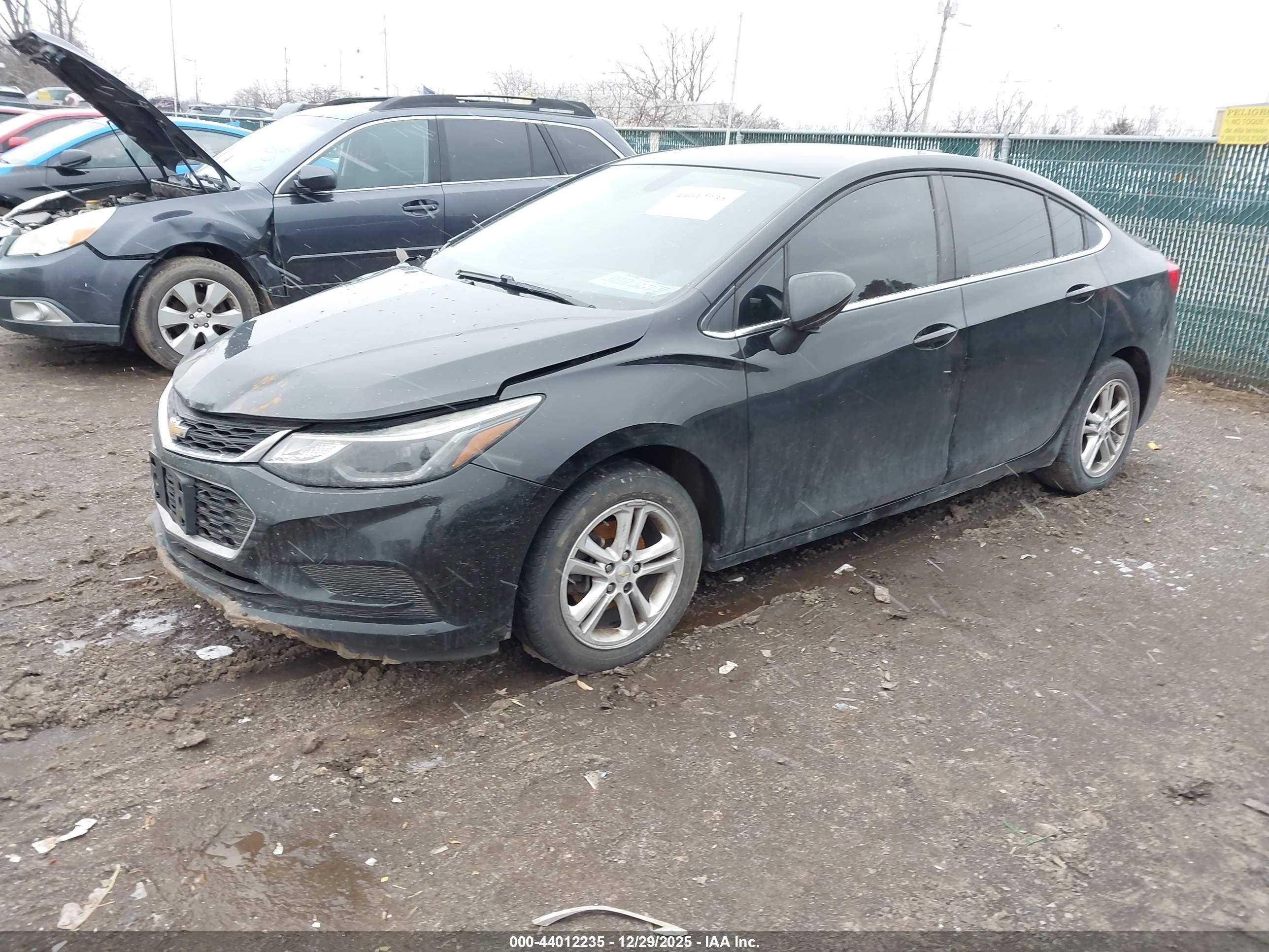 CHEVROLET CRUZE image 2