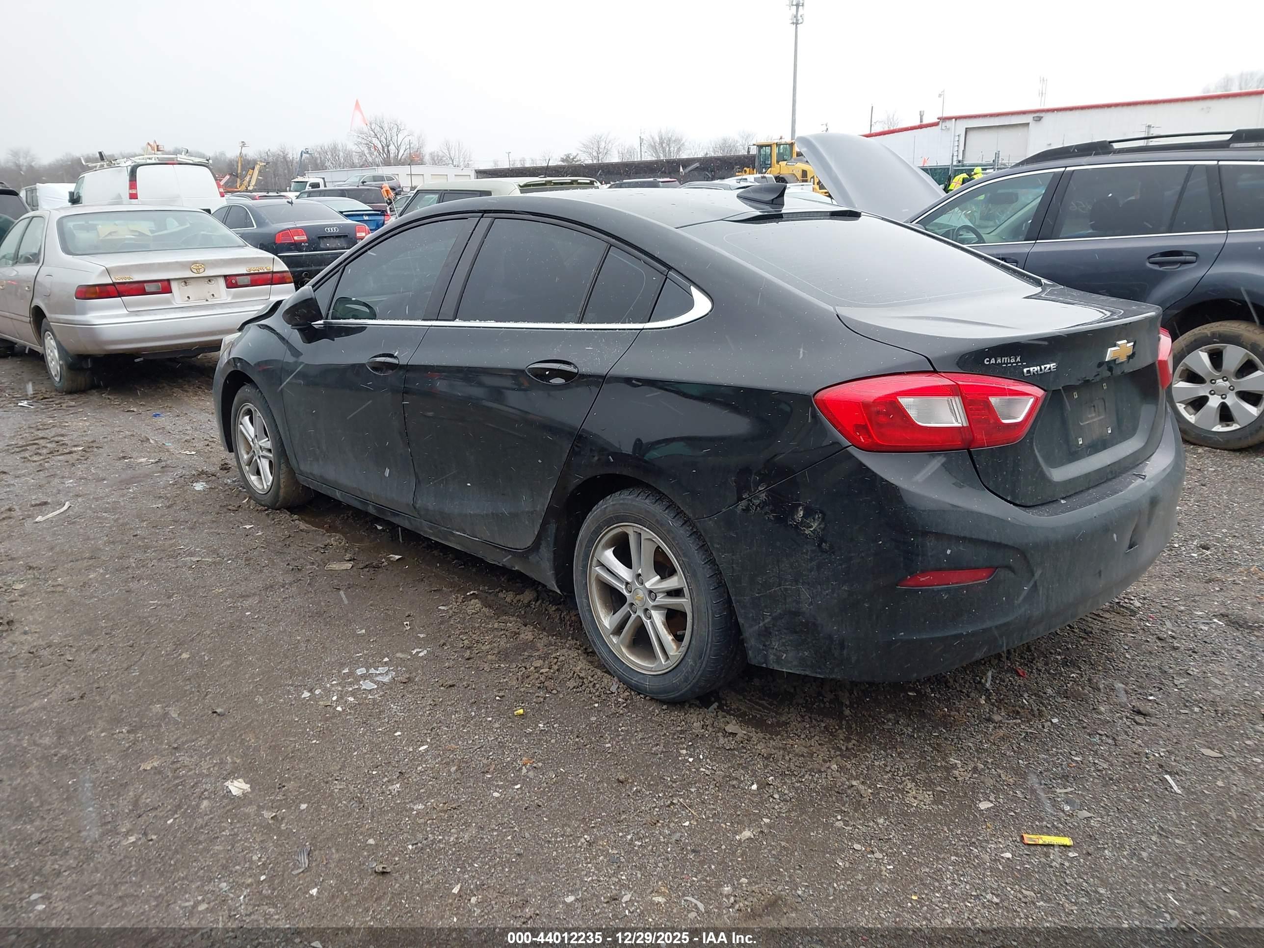 CHEVROLET CRUZE image 3