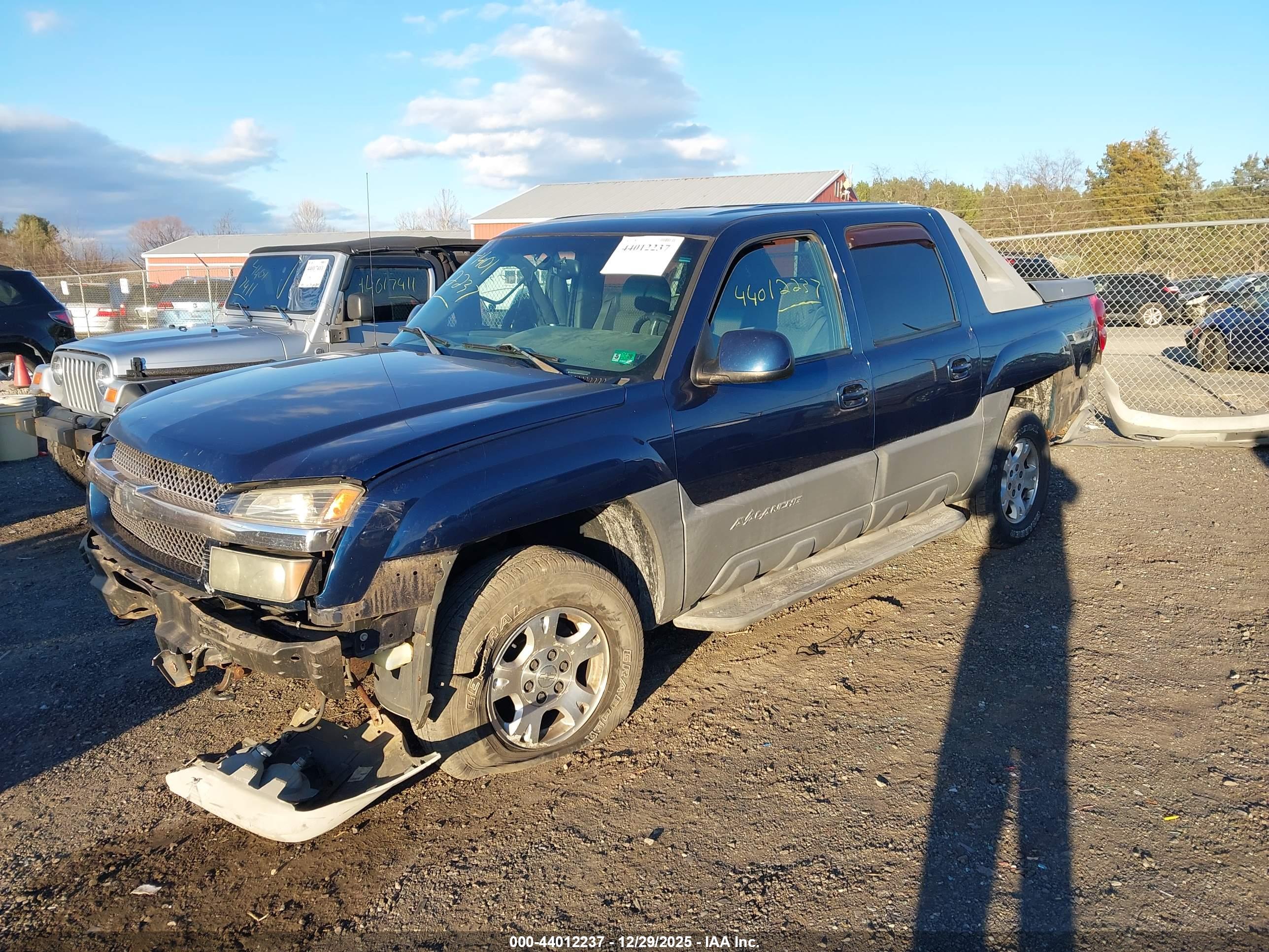 CHEVROLET AVALANCHE image 2