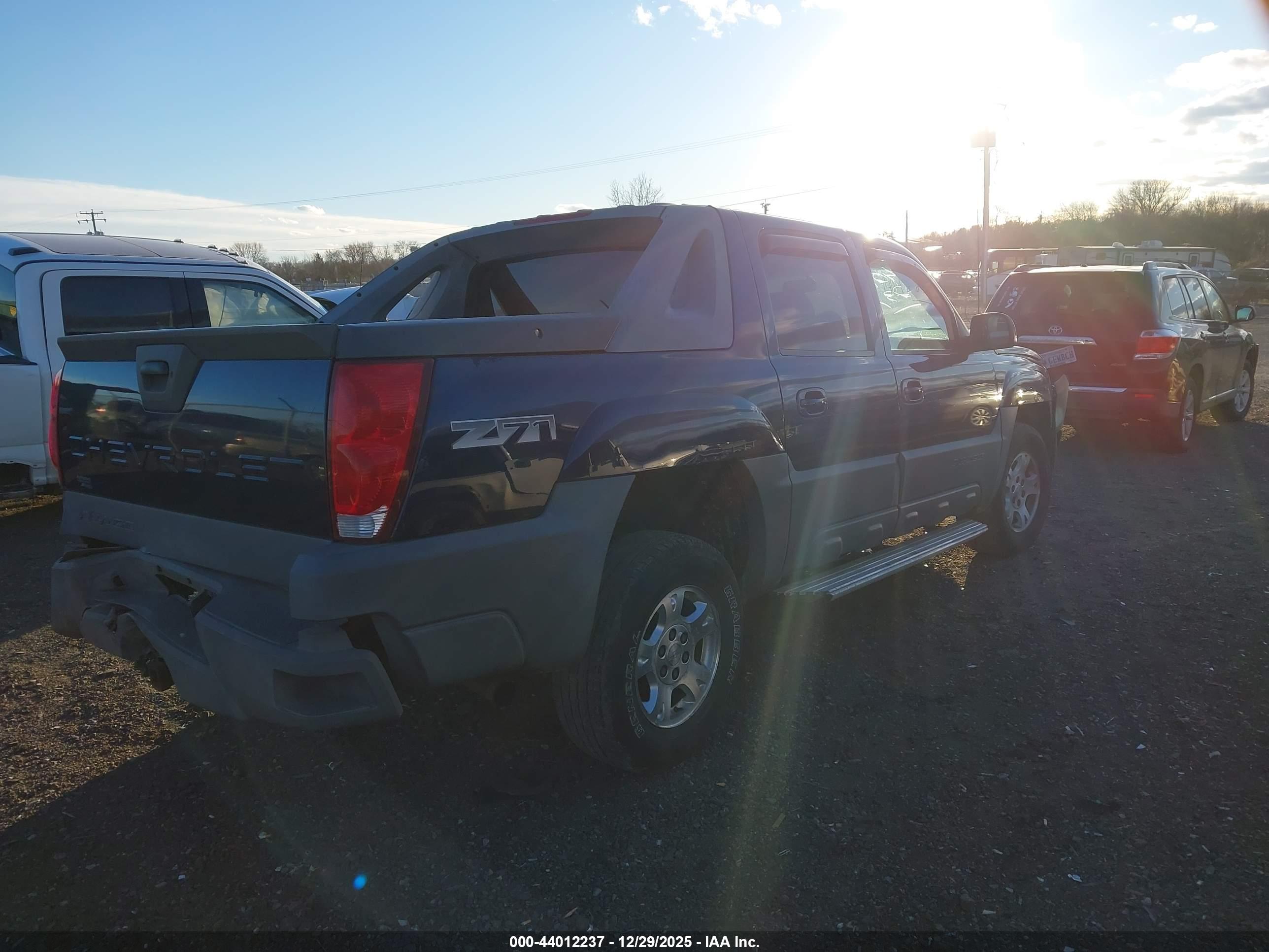 CHEVROLET AVALANCHE image 4