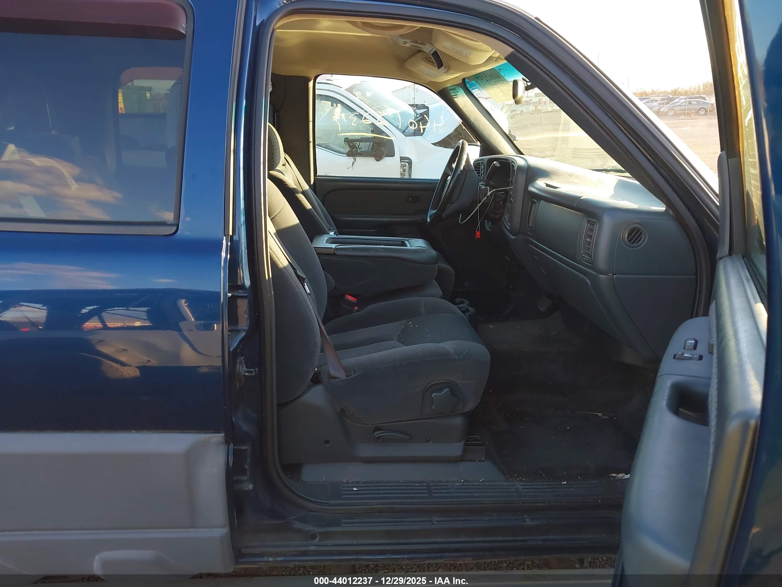 CHEVROLET AVALANCHE image 5