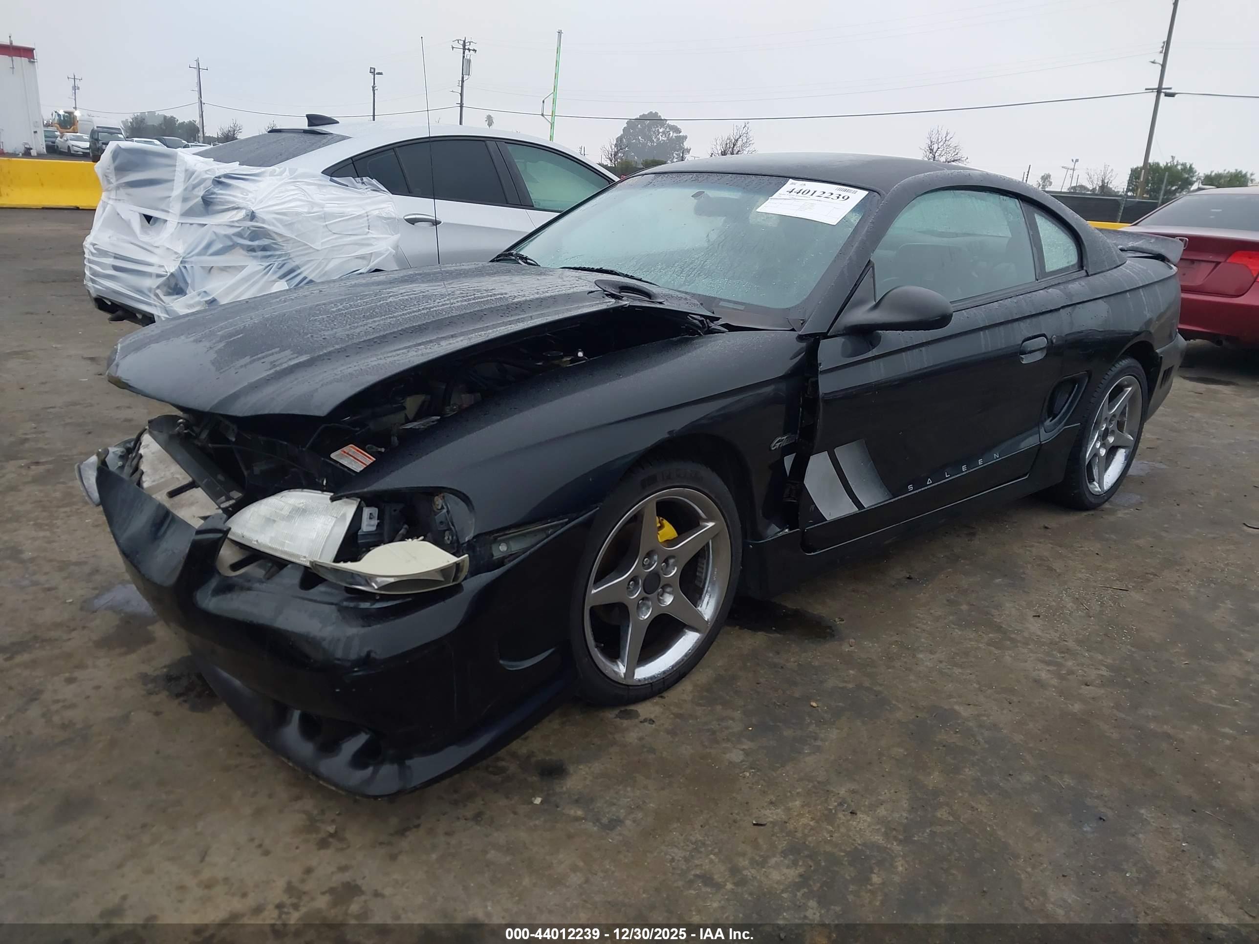 FORD MUSTANG image 2