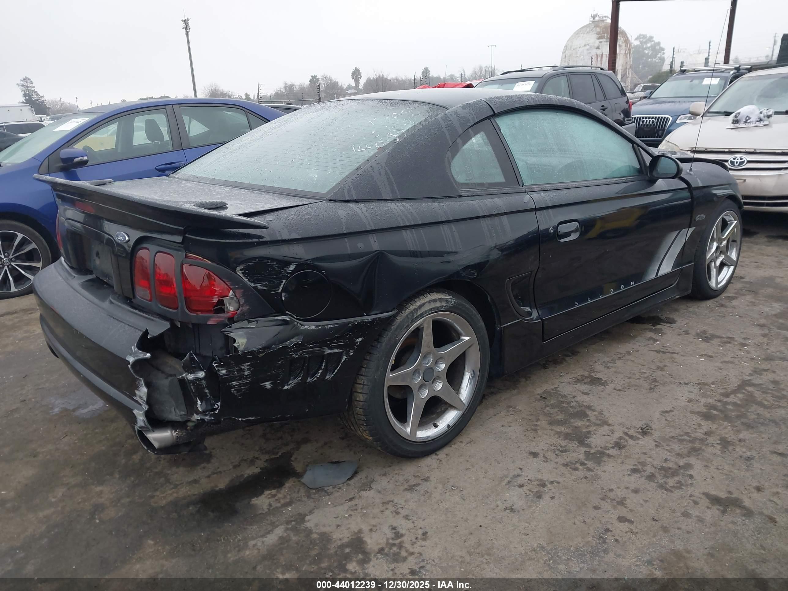 FORD MUSTANG image 4