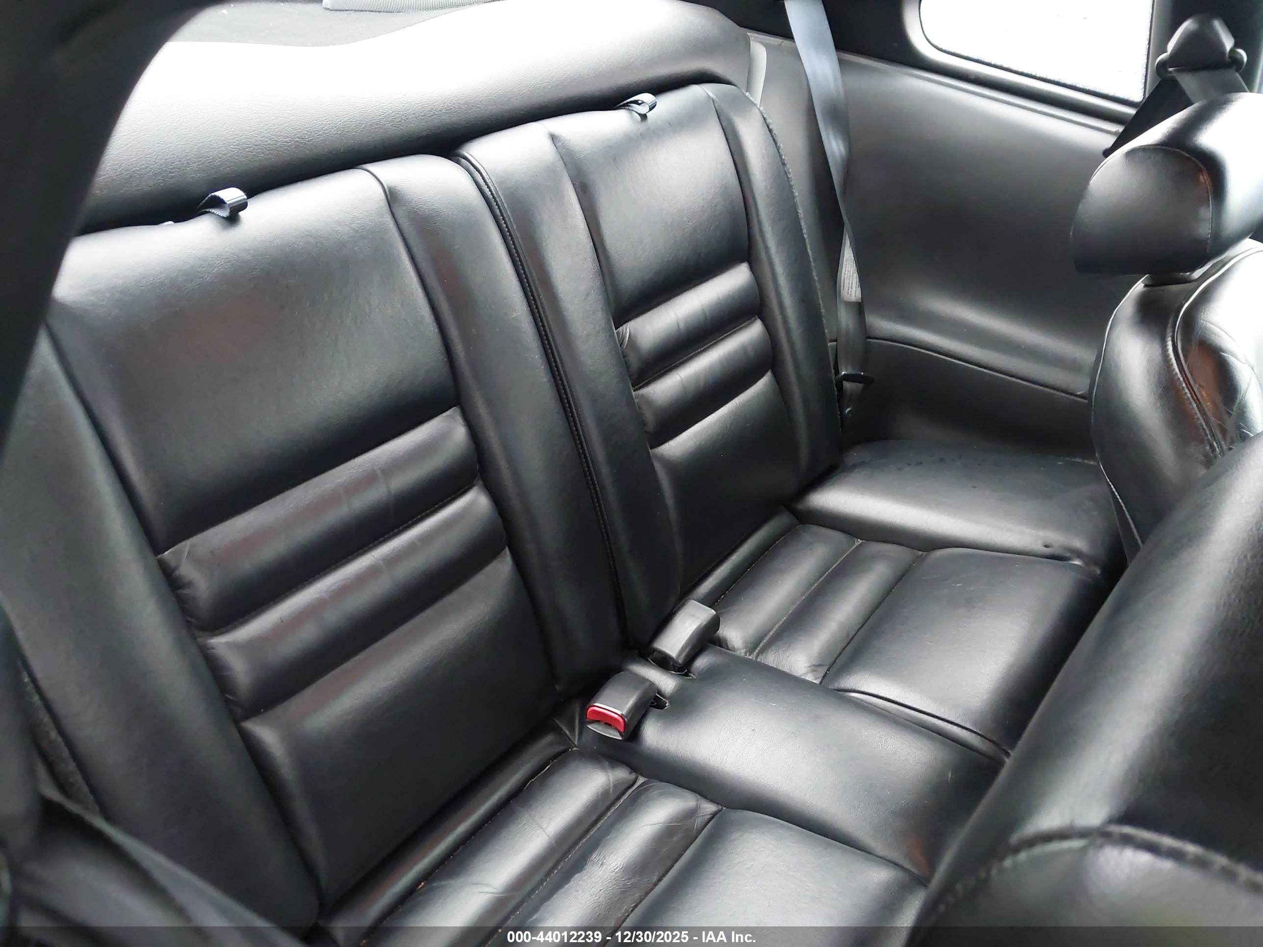 FORD MUSTANG image 8