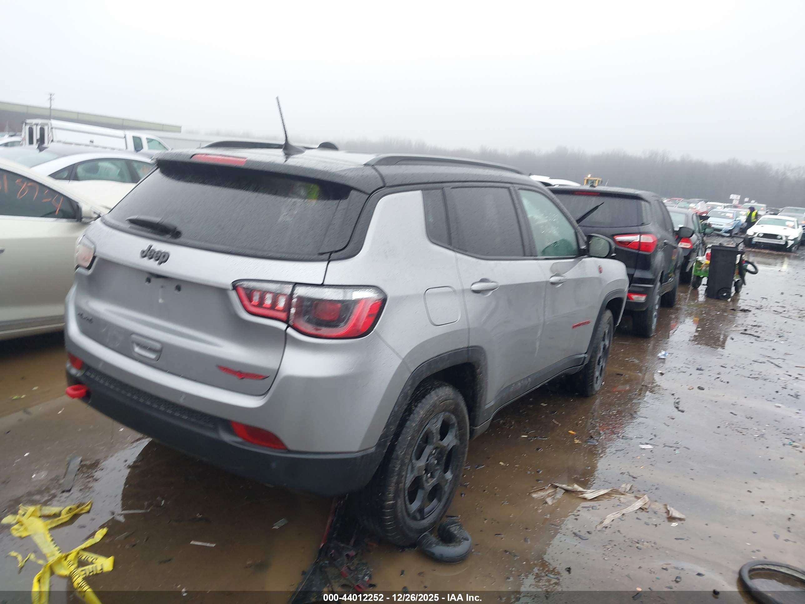 JEEP COMPASS image 4