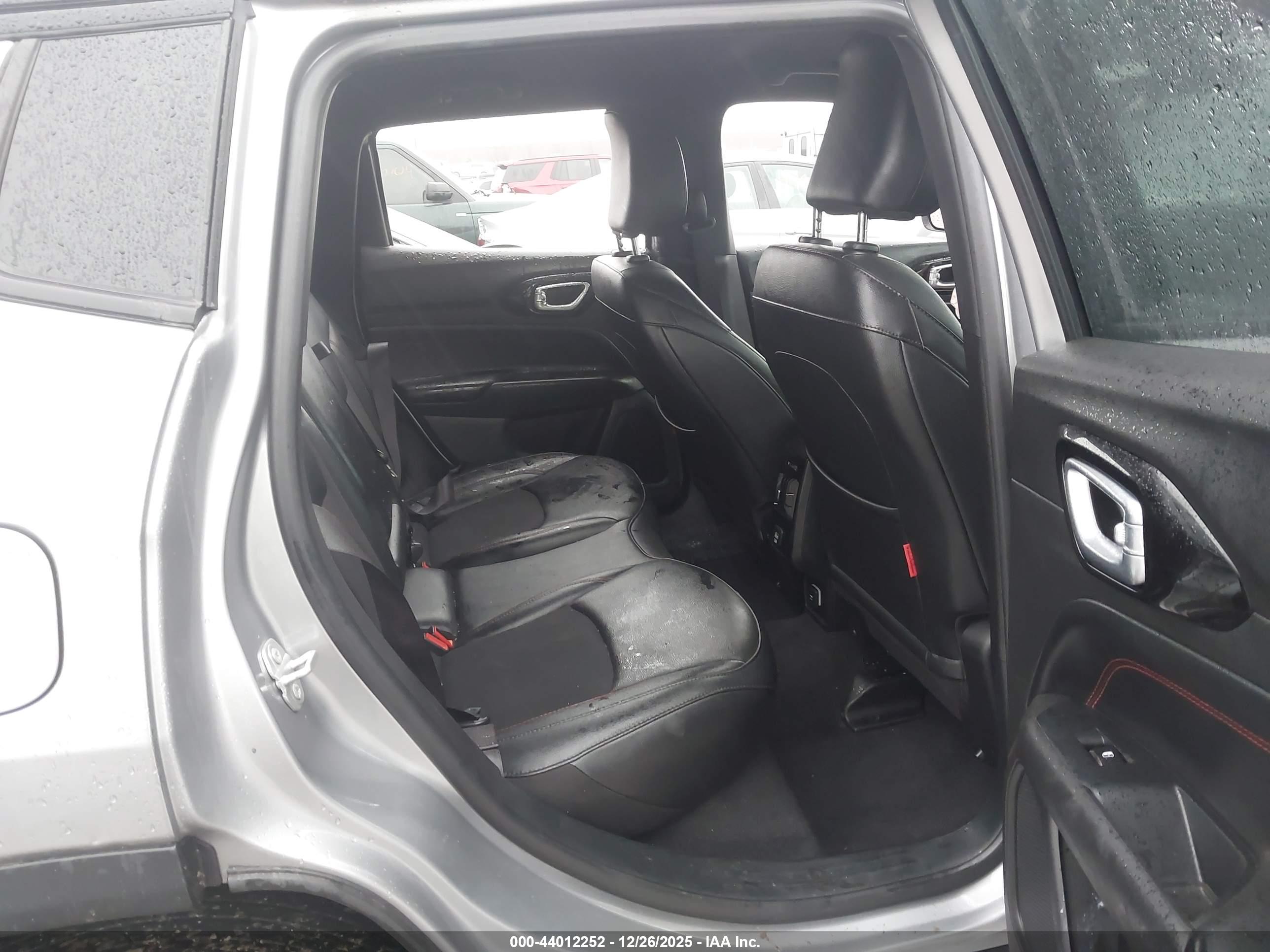JEEP COMPASS image 8