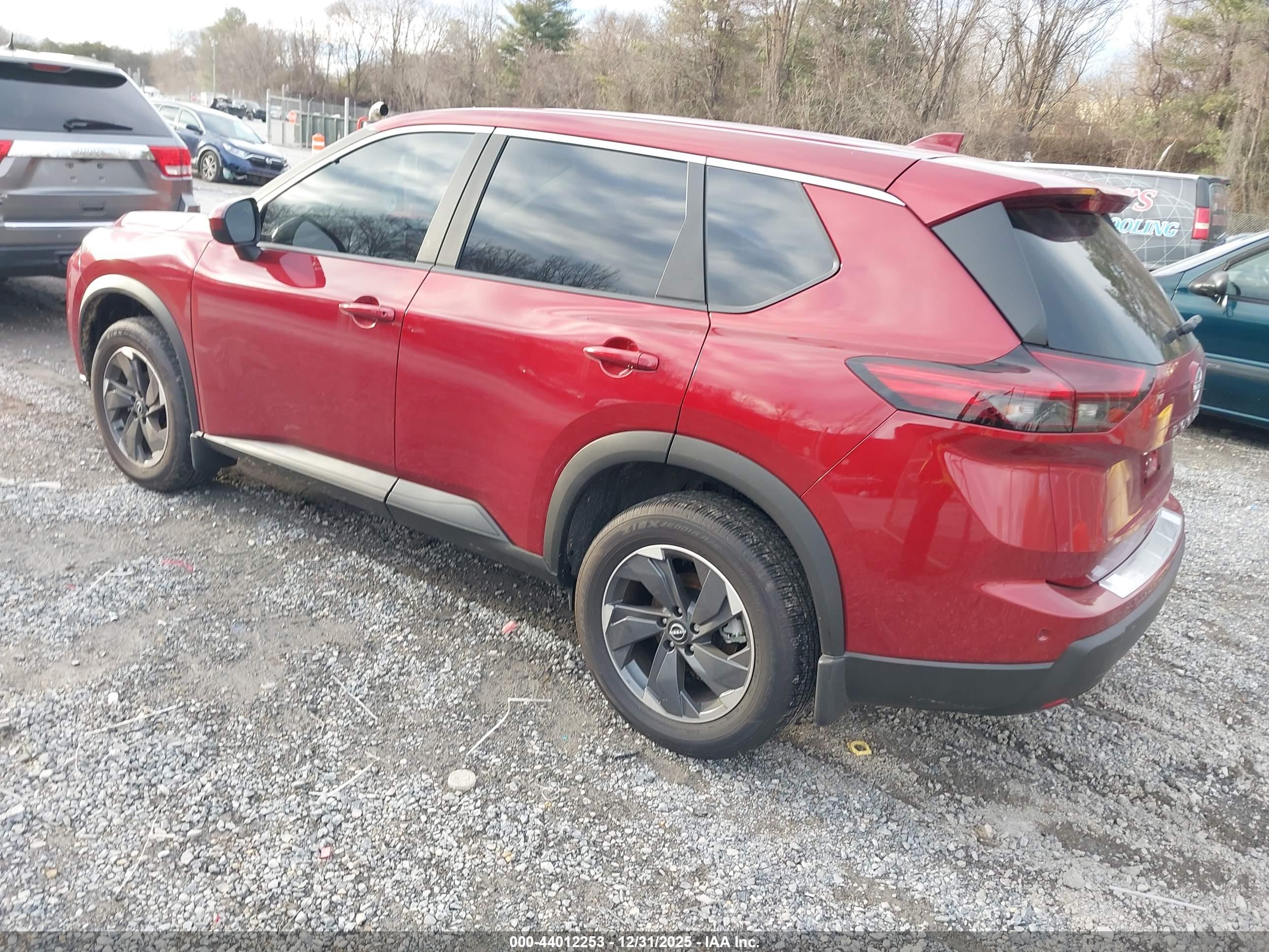 NISSAN ROGUE image 3