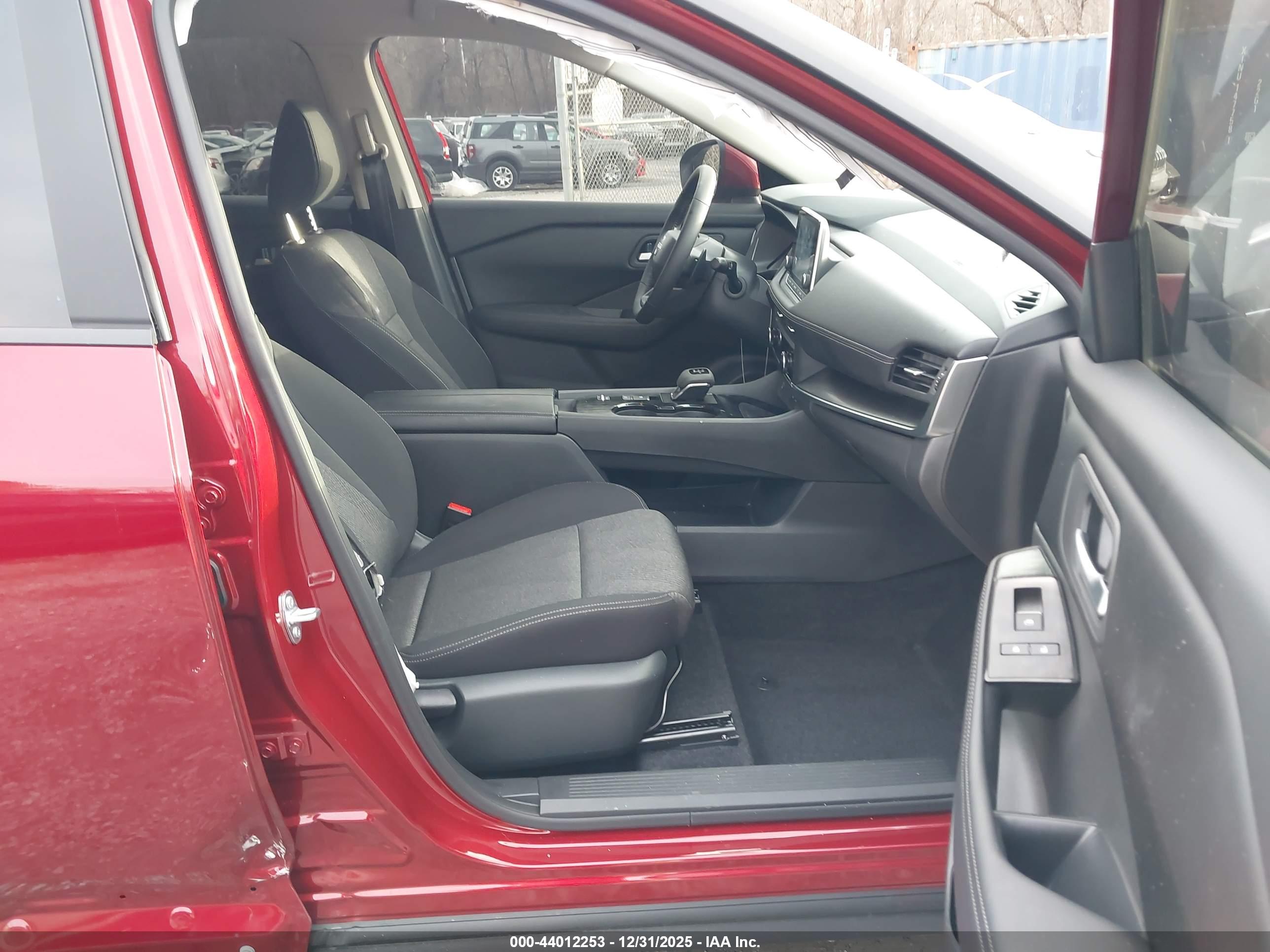 NISSAN ROGUE image 5