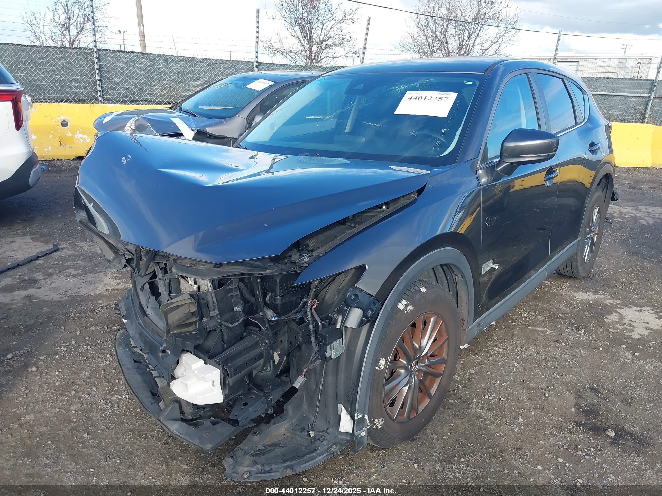 MAZDA CX-5 image 2