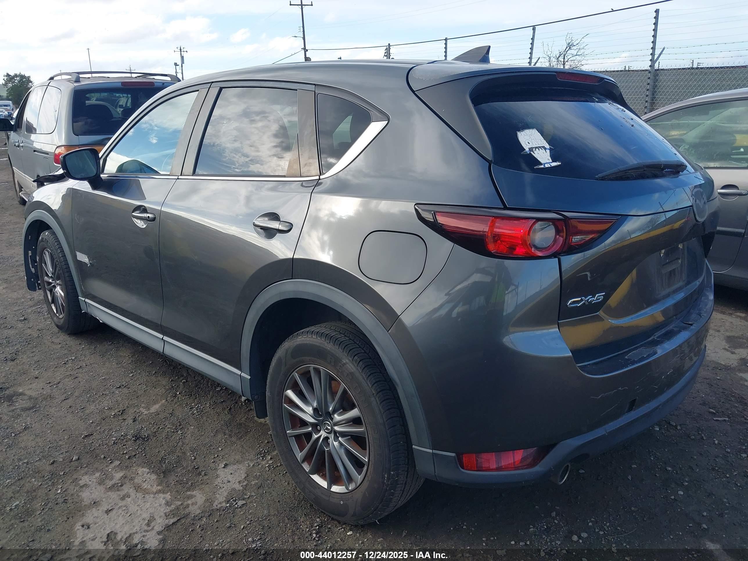 MAZDA CX-5 image 3