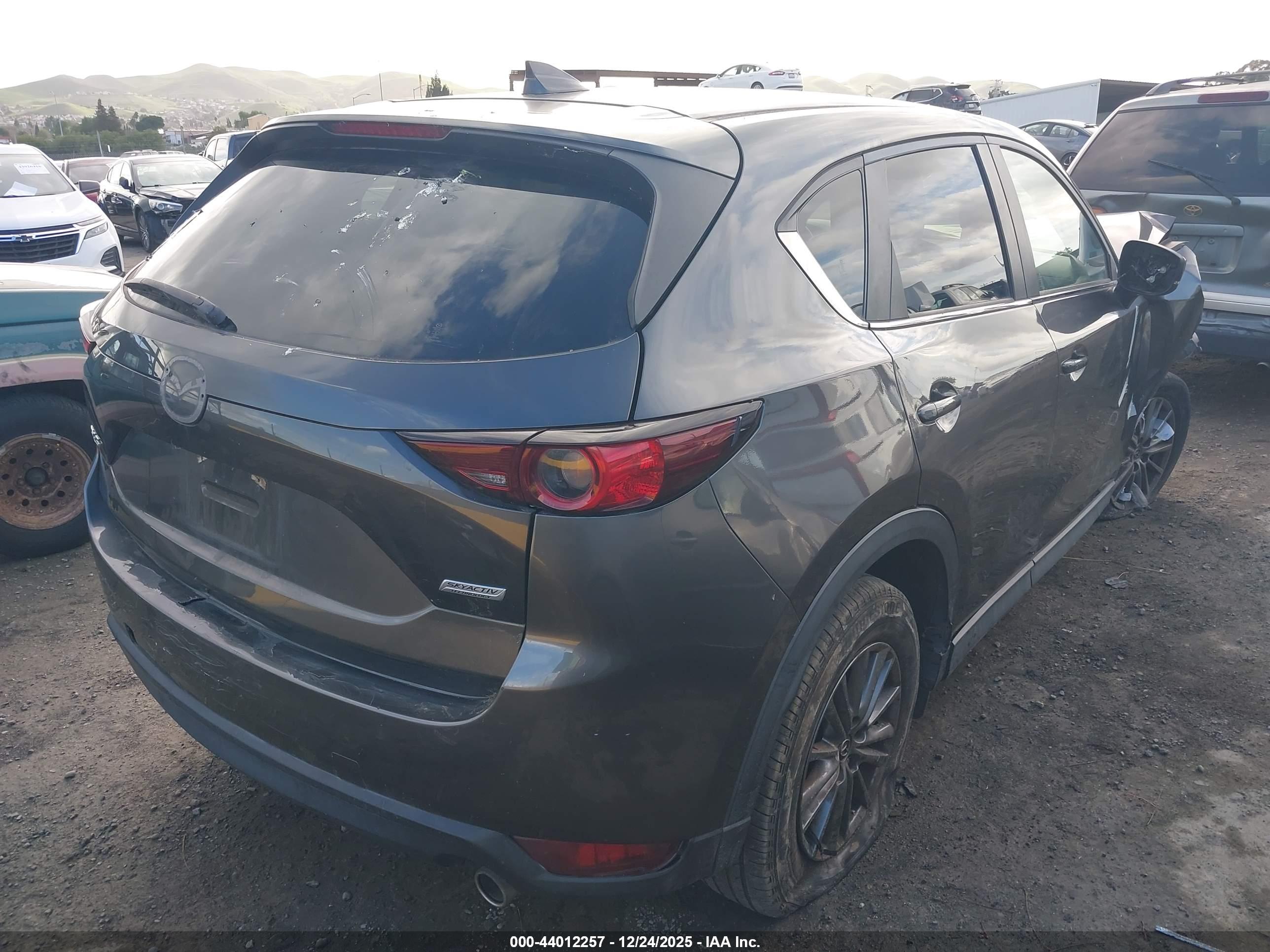 MAZDA CX-5 image 4
