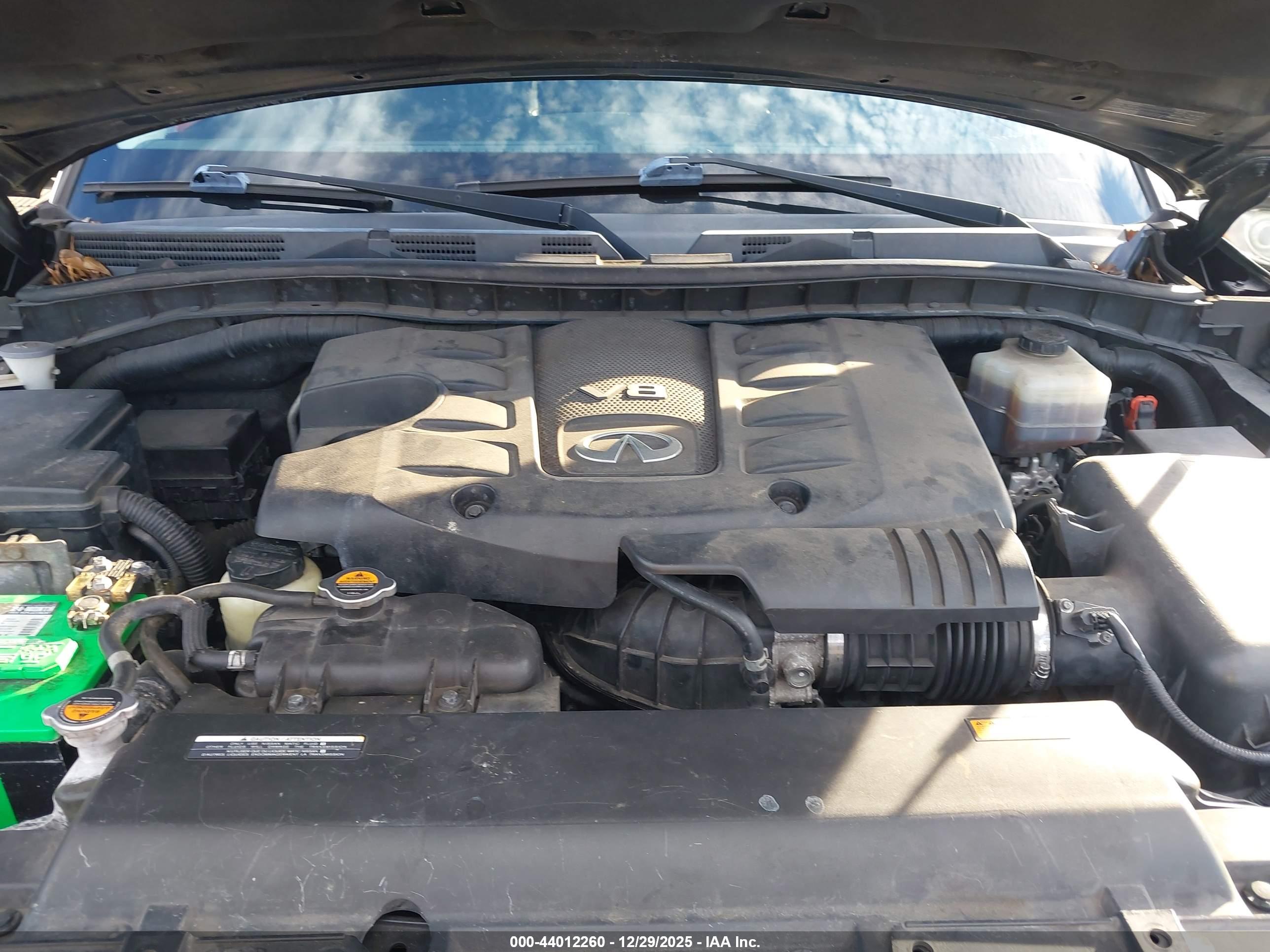 INFINITI QX56 image 10