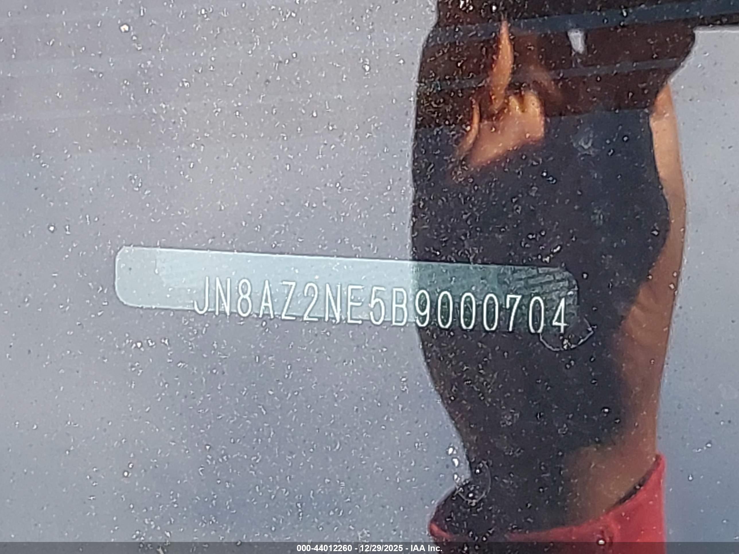 INFINITI QX56 image 9