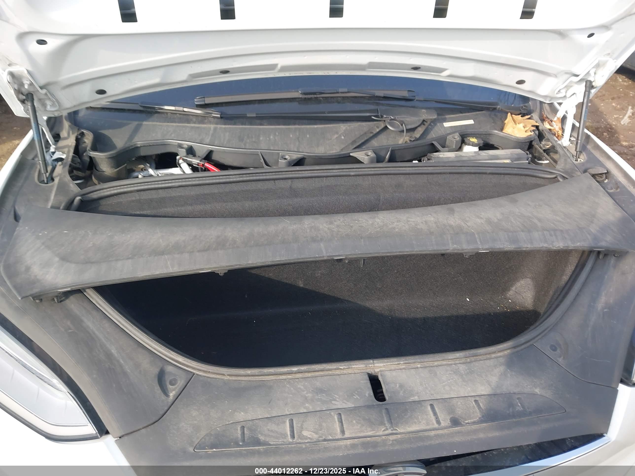 TESLA MODEL image 10