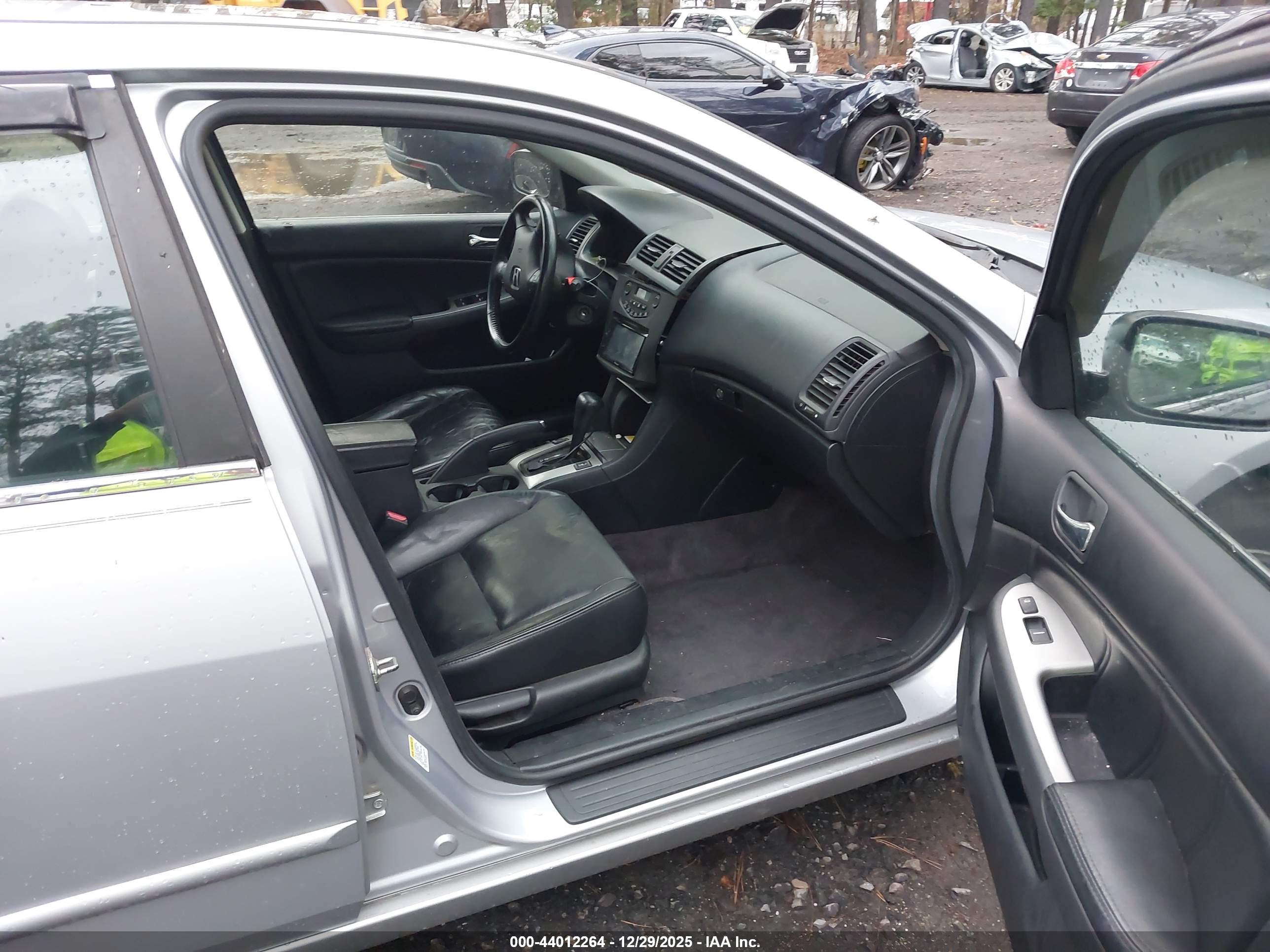 HONDA ACCORD image 5