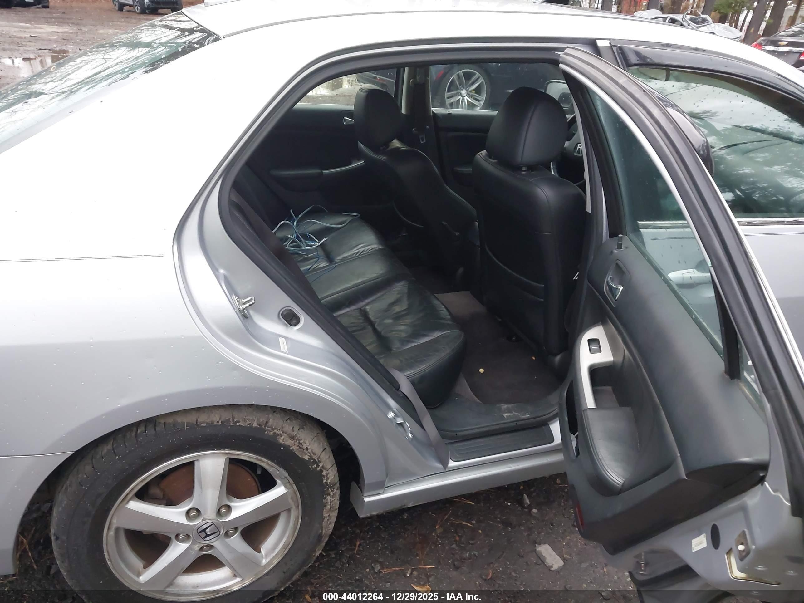 HONDA ACCORD image 8