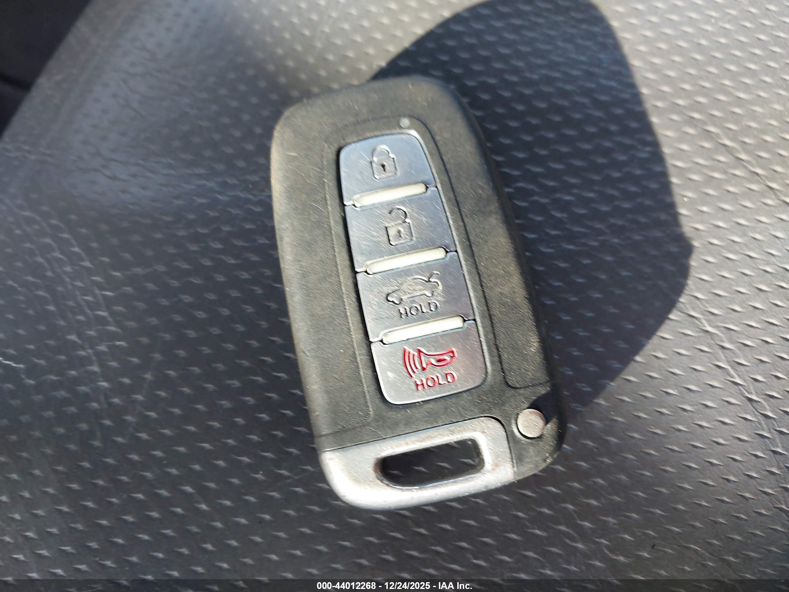 HYUNDAI SONATA image 11