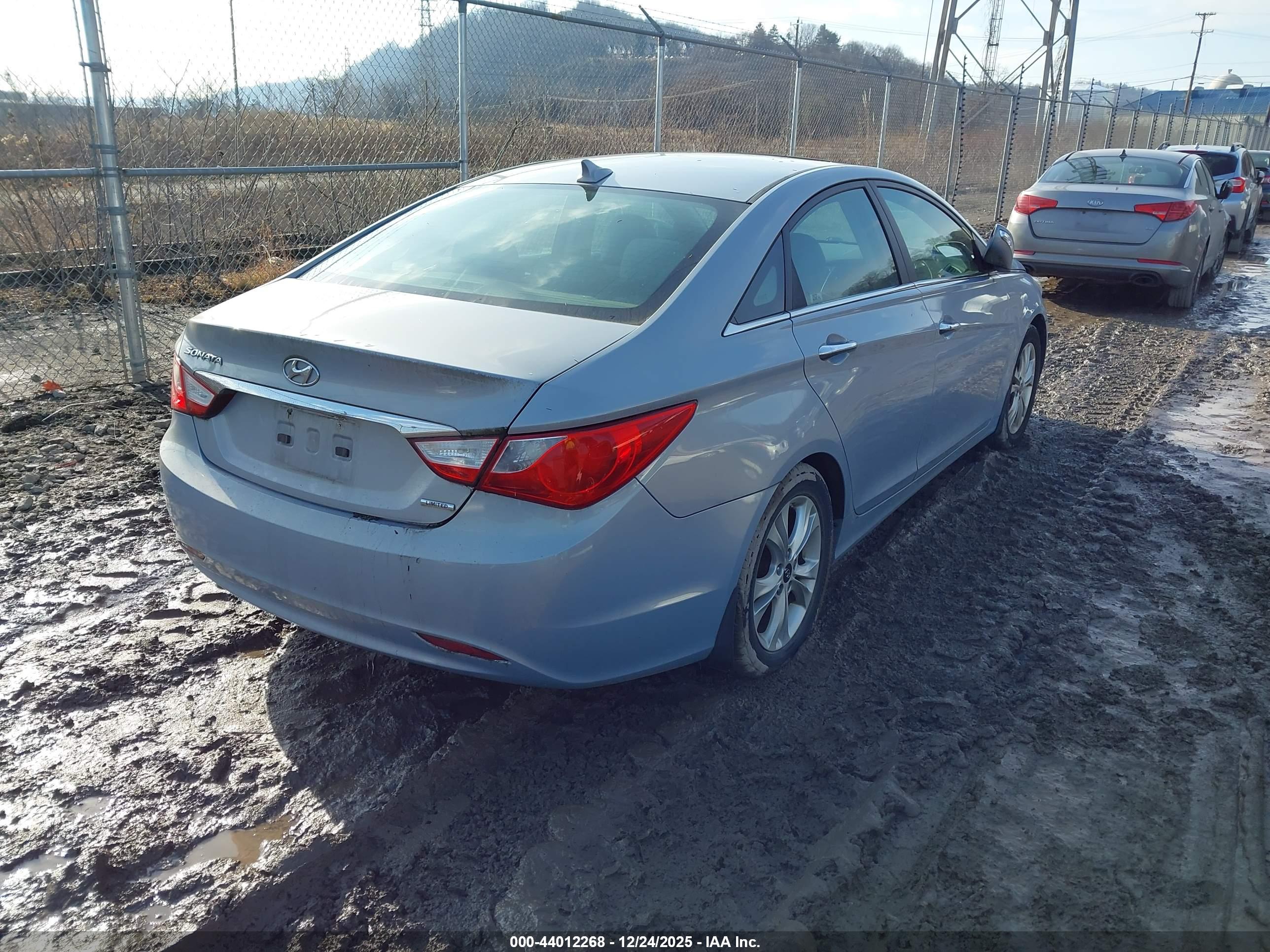 HYUNDAI SONATA image 4