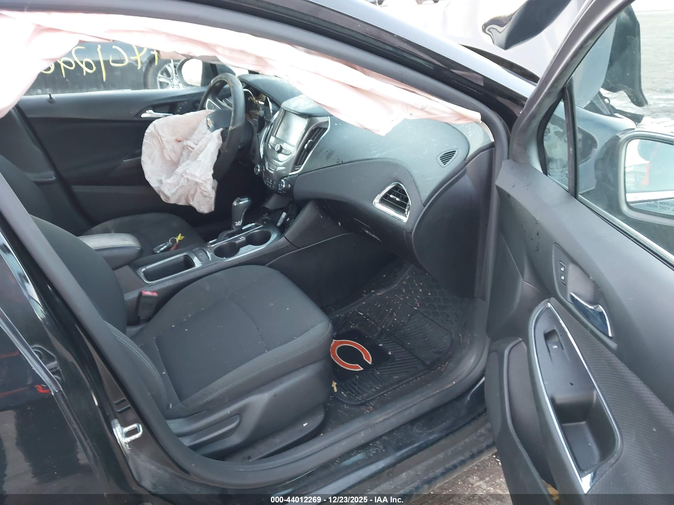 CHEVROLET CRUZE image 5
