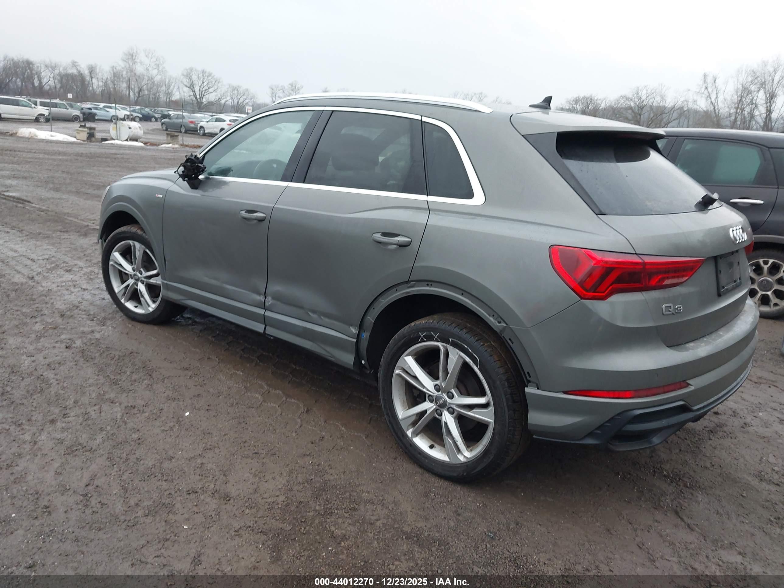AUDI Q3 image 3