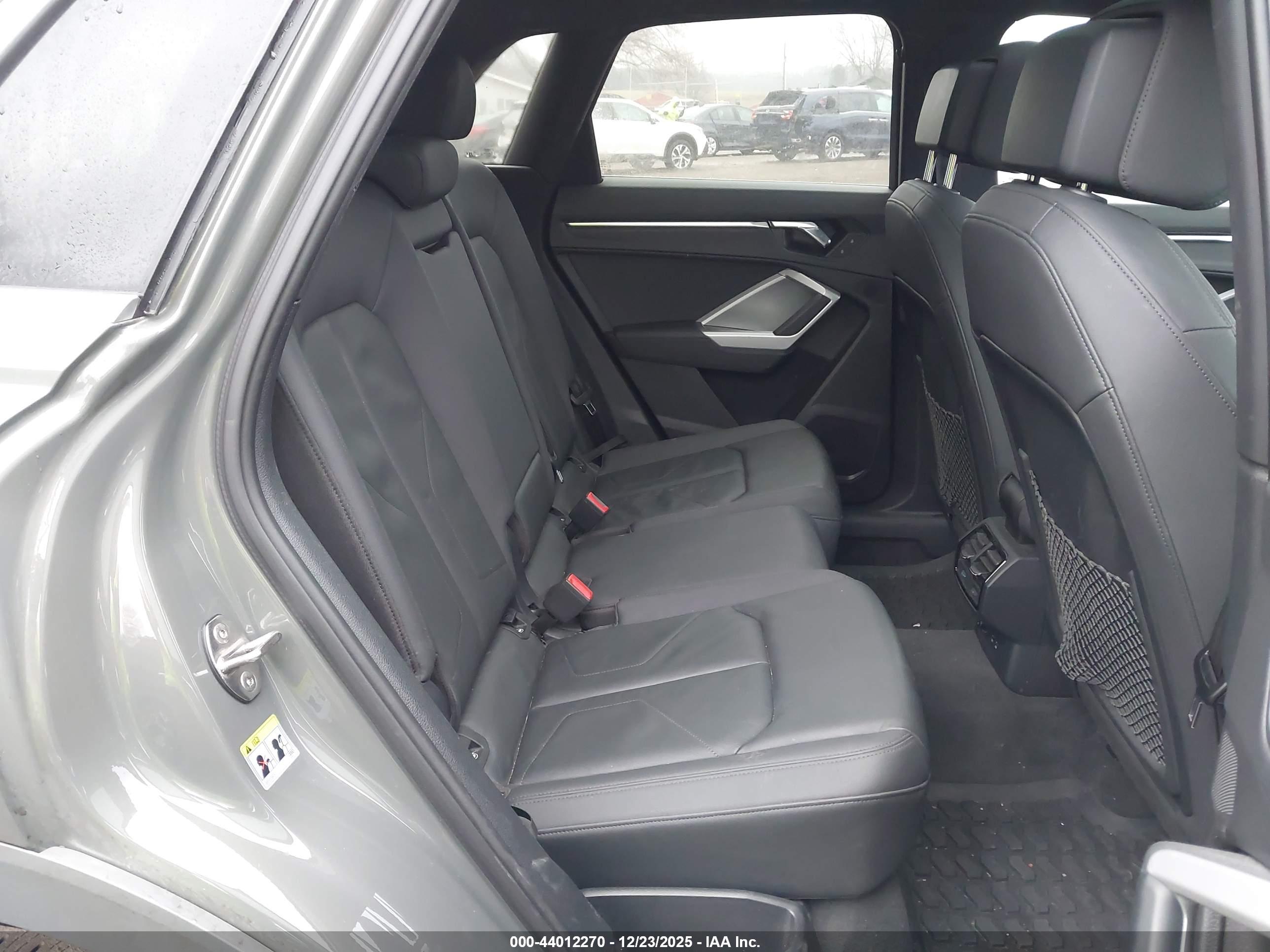 AUDI Q3 image 8